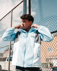 PLUXSTYLE::numise::franklin-retro-parka::lifestyle-keep-1