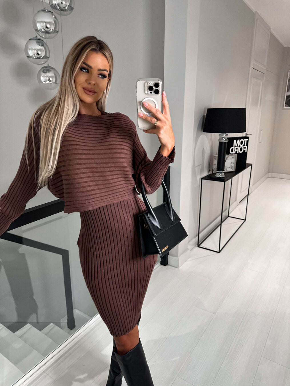 PLUXSTYLE::numise::two-piece-sweater-dress-set::lifestyle-keep-1
