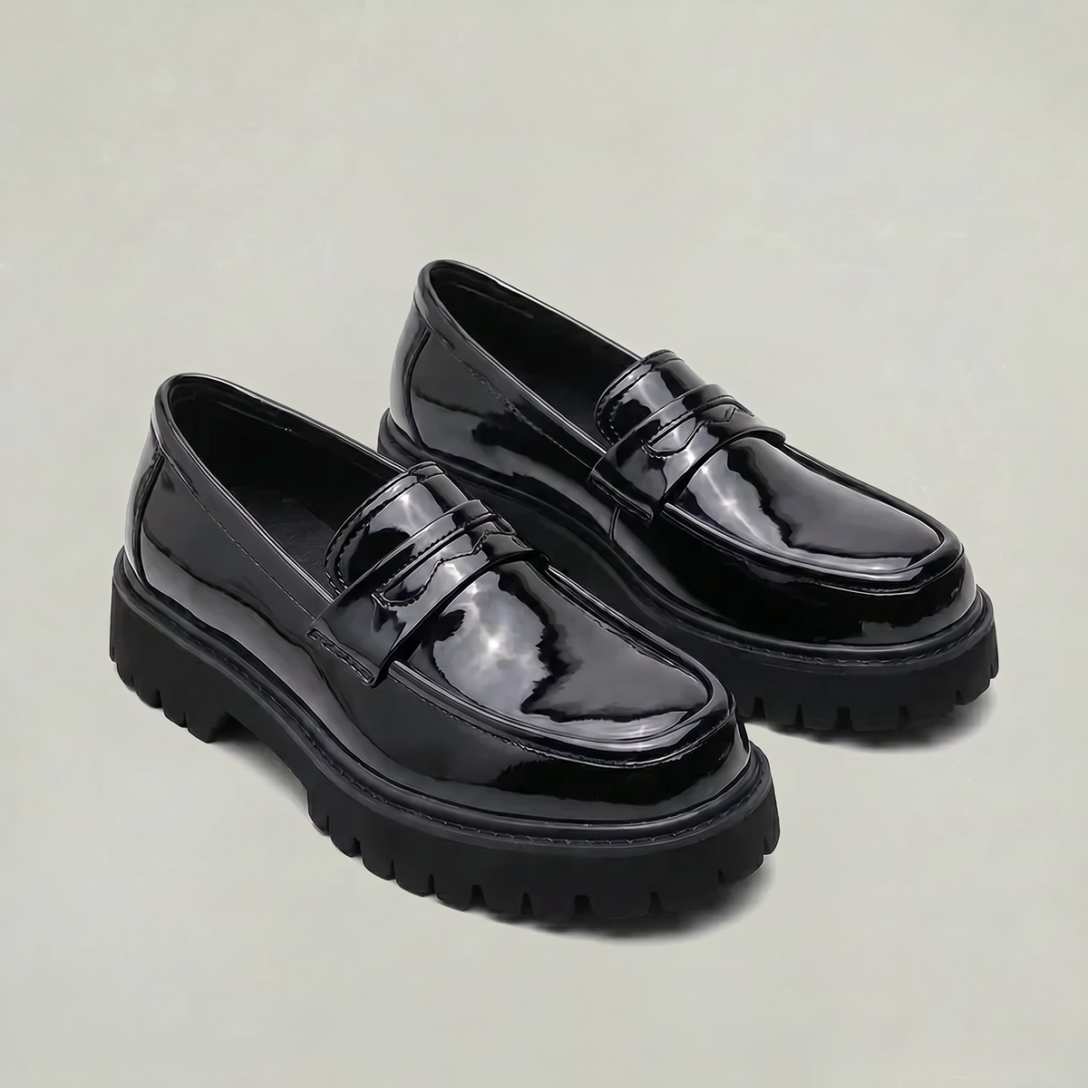 Klobige Loafer mit dicker Sohle