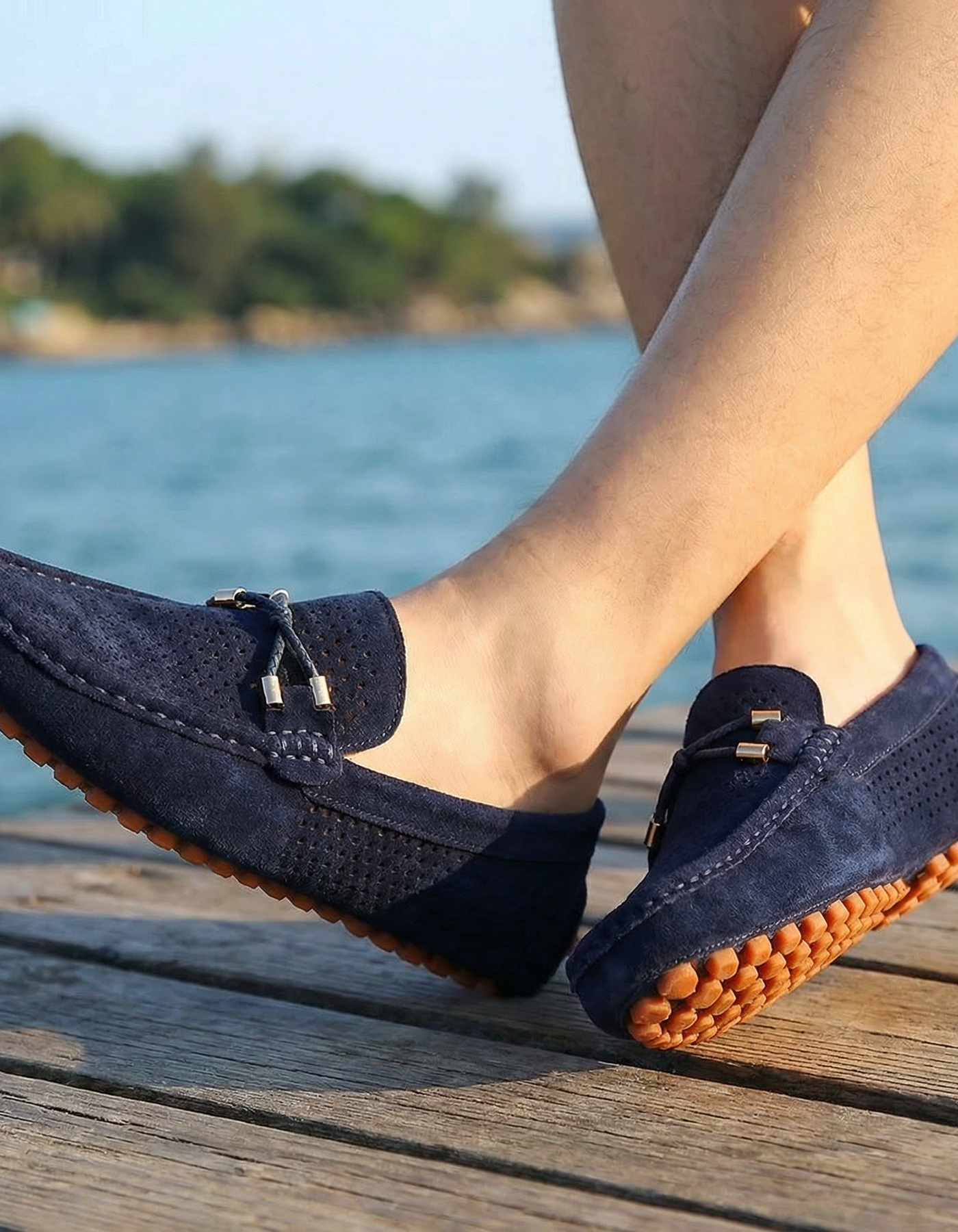 PLUXSTYLE::numise::mens-perforated-everyday-loafers::lifestyle-keep-1