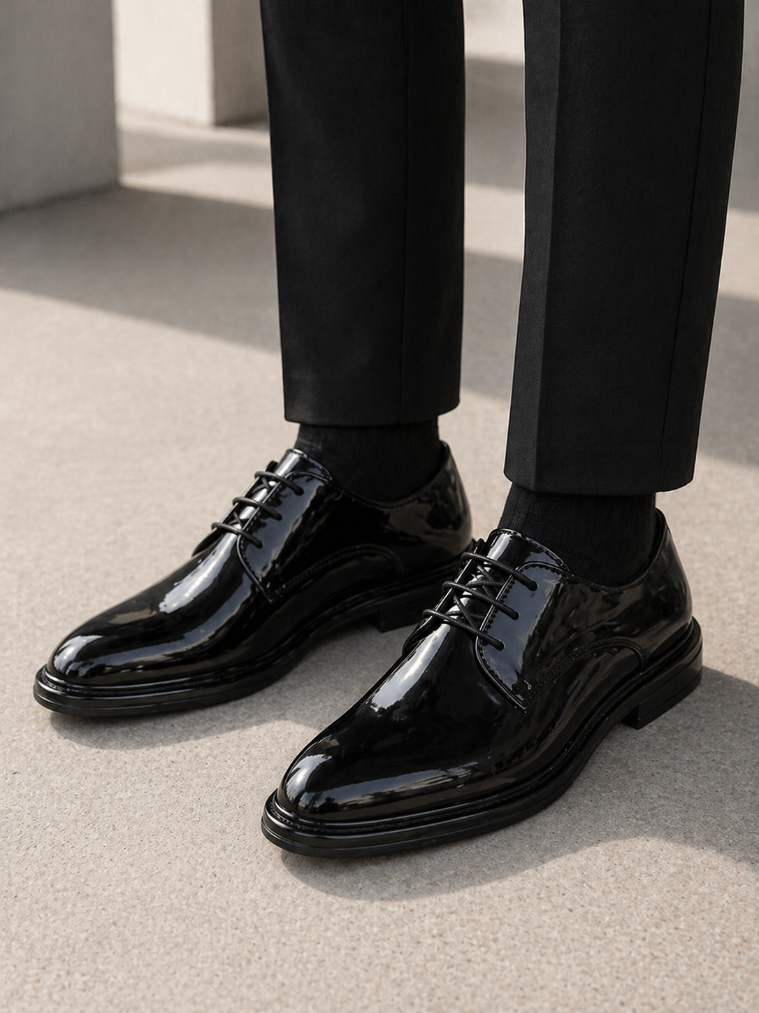 PLUXSTYLE::numise::mens-black-tie-derby-shoes::lifestyle-keep-1