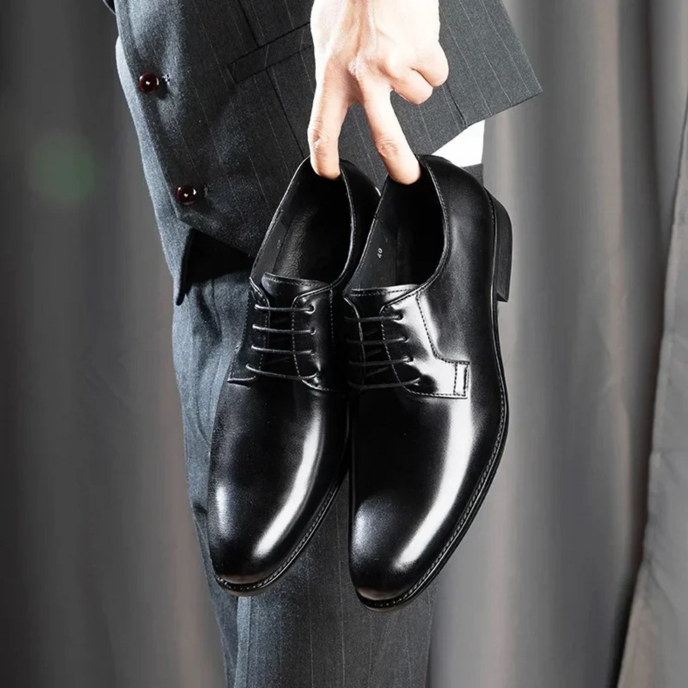 PLUXSTYLE::numise::mens-pointed-toe-derby-dress-shoes::lifestyle-keep-2