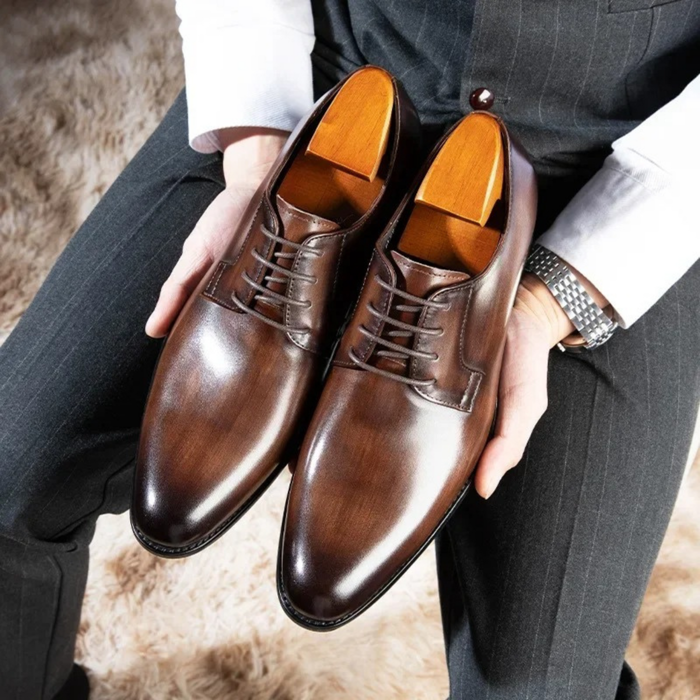 PLUXSTYLE::numise::mens-pointed-toe-derby-dress-shoes::lifestyle-keep-1