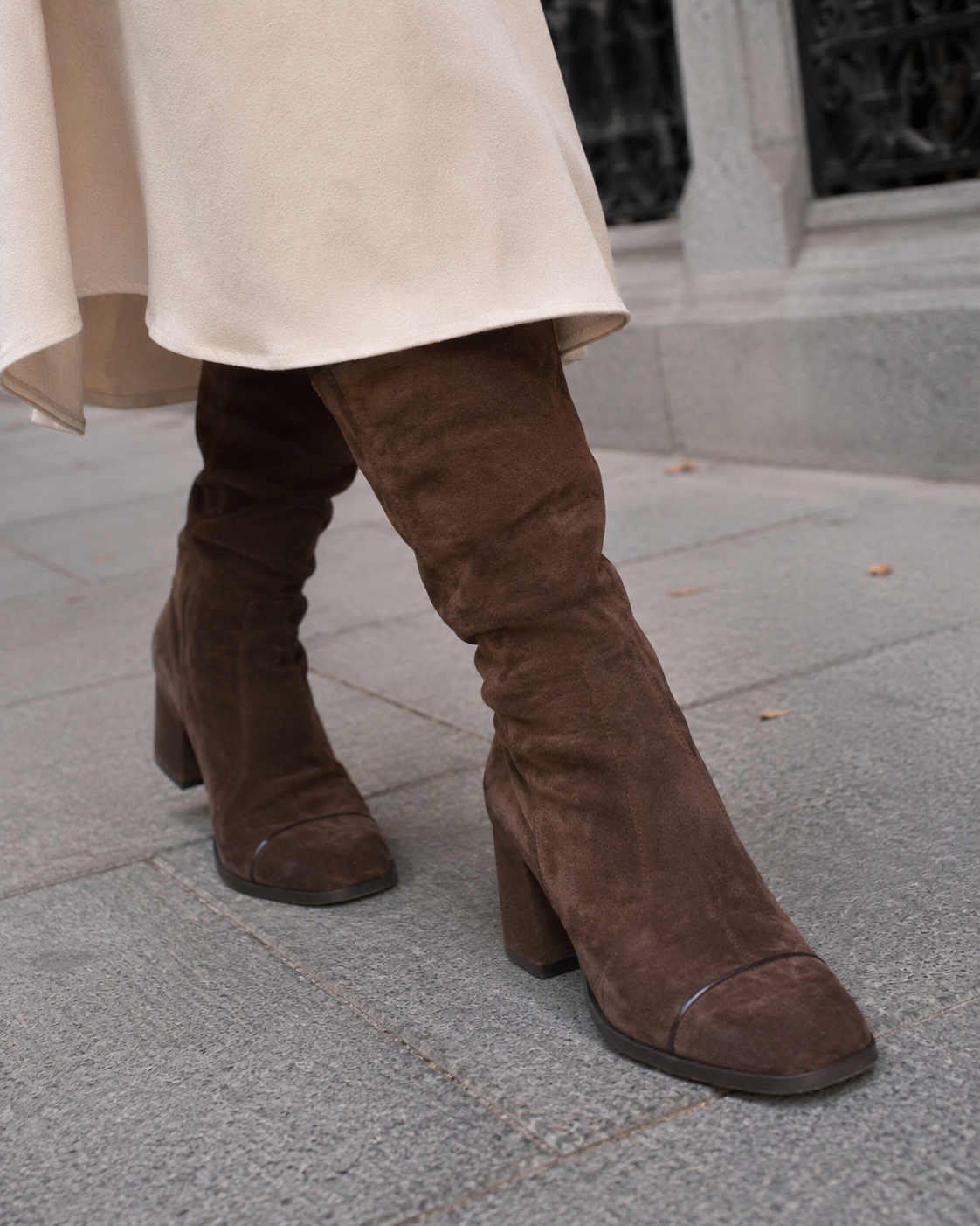 PLUXSTYLE::numise::claudia-comfort-block-heel-ankle-boots::lifestyle-keep-2