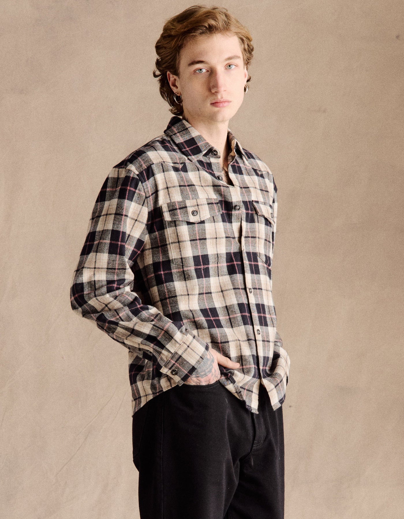 PLUXSTYLE::numise::mens-western-stitch-shirt::lifestyle-keep-2