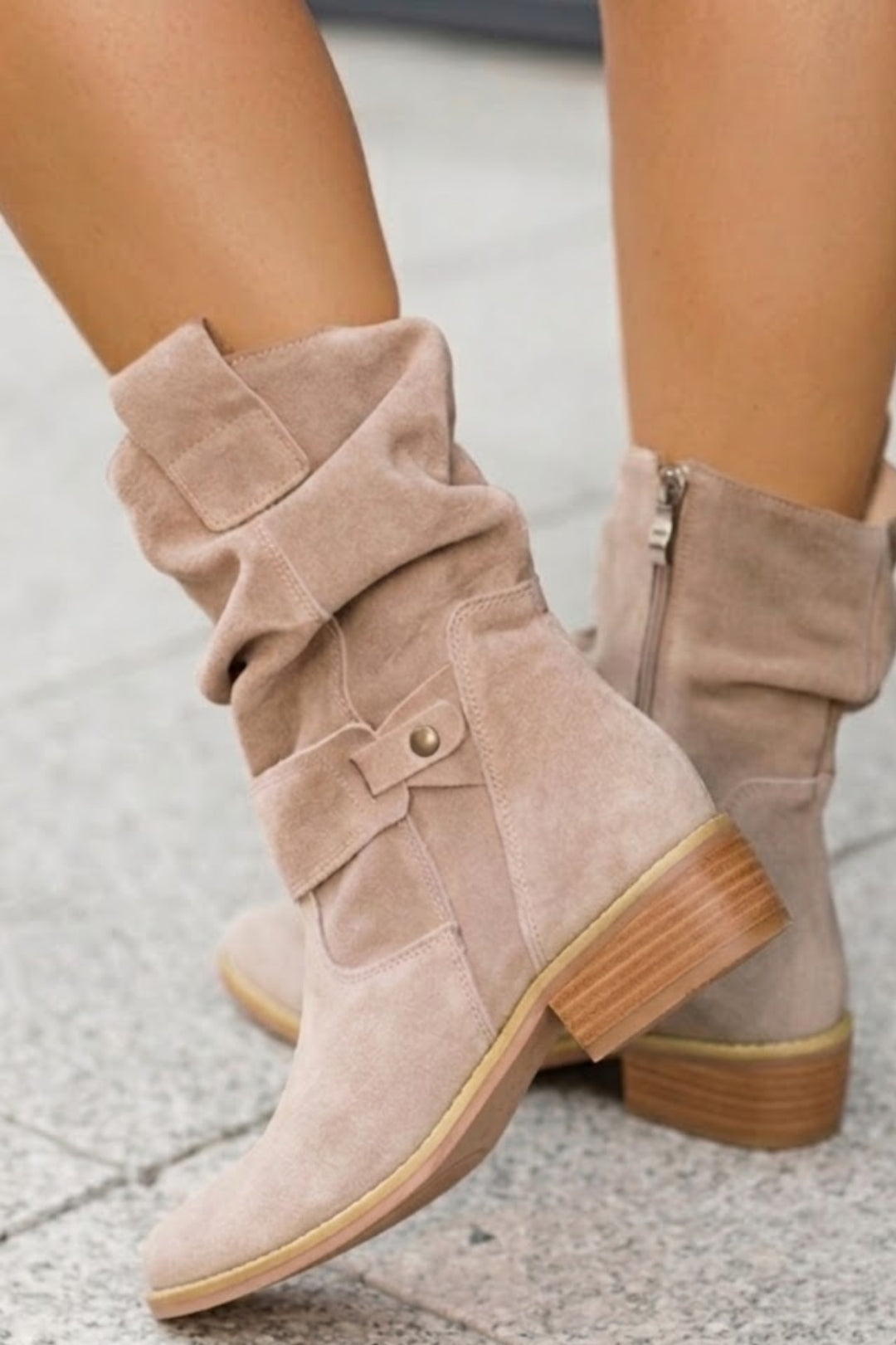 PLUXSTYLE::numise::slouch-fit-buckle-ankle-boots::lifestyle-keep-1