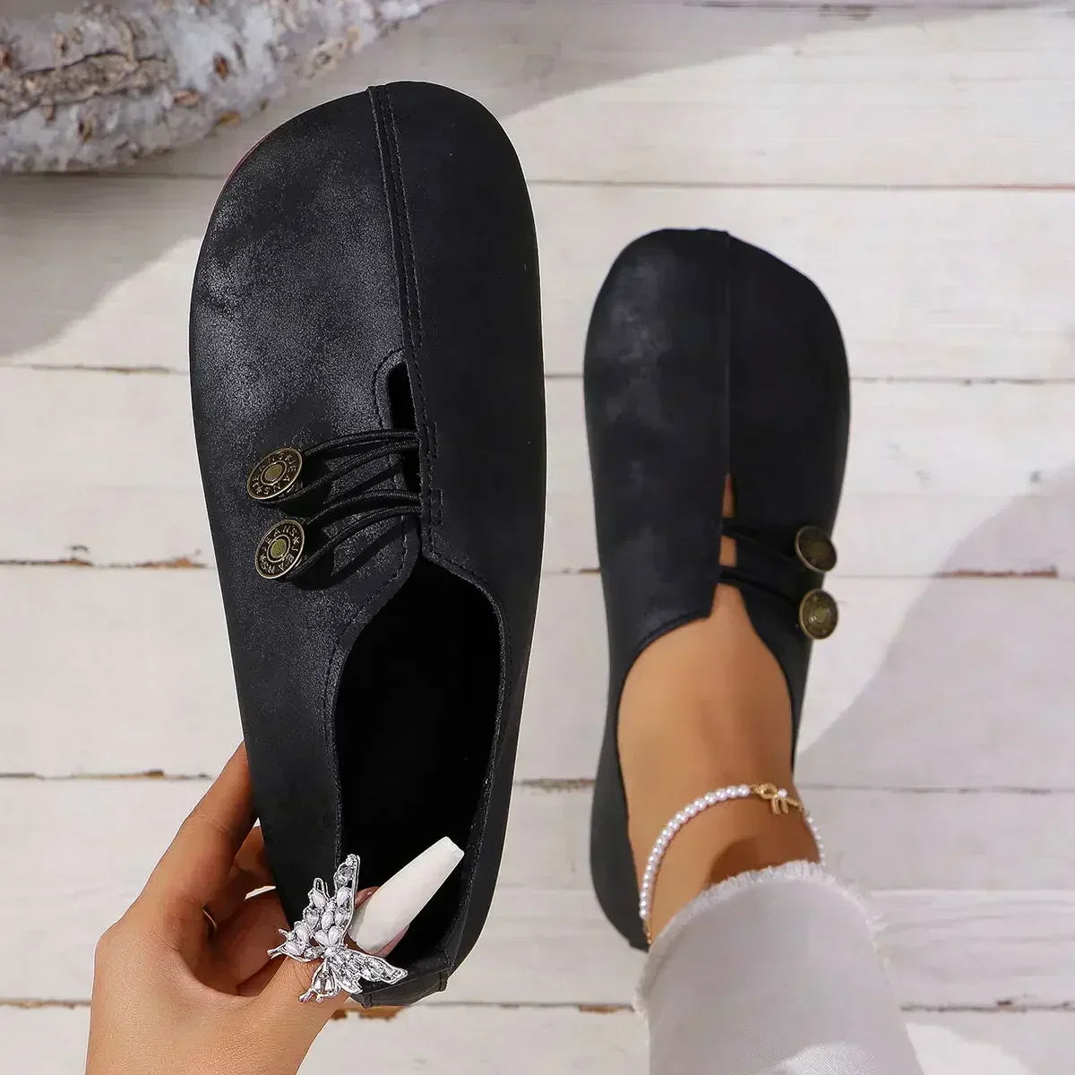 PLUXSTYLE::numise::jaimy-easy-fit-loafers::lifestyle-keep-1