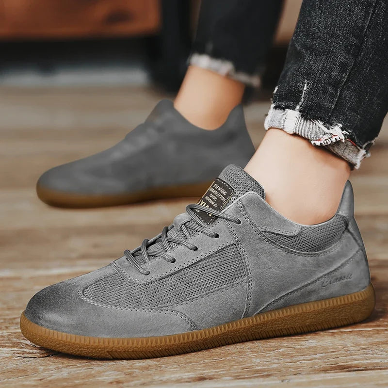 PLUXSTYLE::numise::aprielle-low-cut-sneakers::lifestyle-keep-2