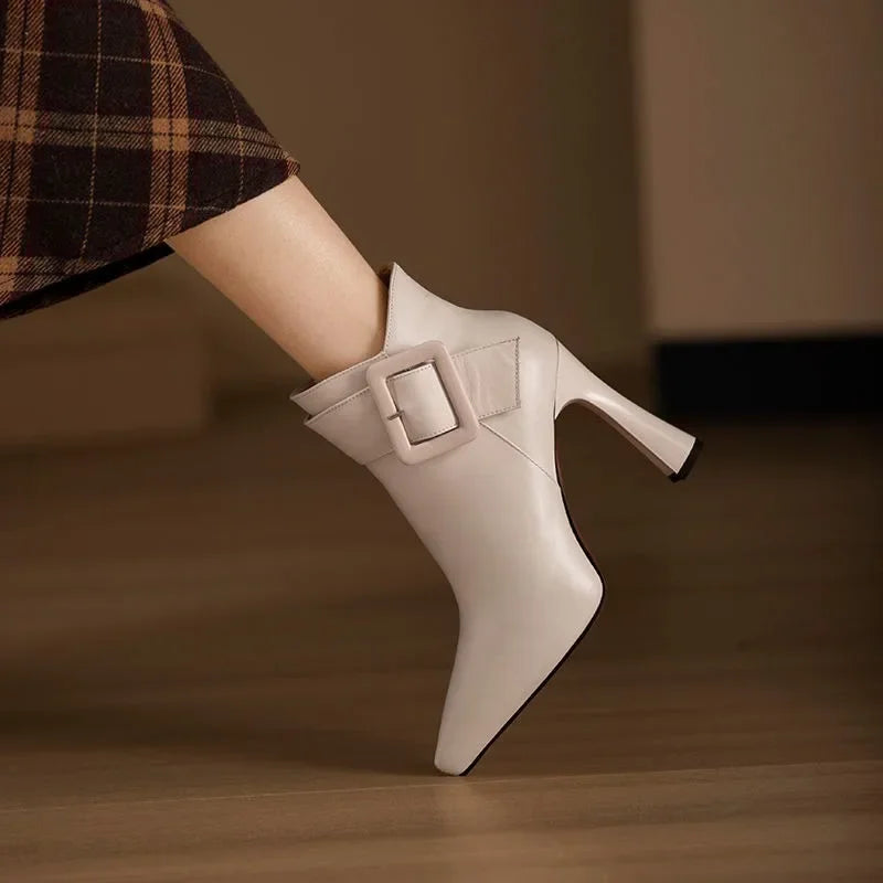PLUXSTYLE::numise::adelina-pearl-detail-ankle-boots::lifestyle-keep-1