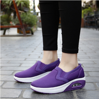 PLUXSTYLE::numise::womens-soft-step-orthopedic-loafers::lifestyle-keep-1