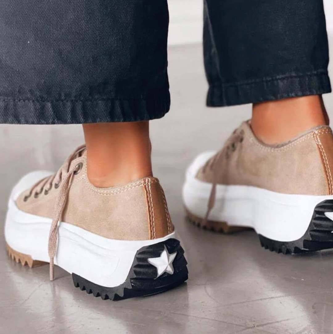 PLUXSTYLE::numise::comfort-slip-on-platform-sneakers::lifestyle-keep-1