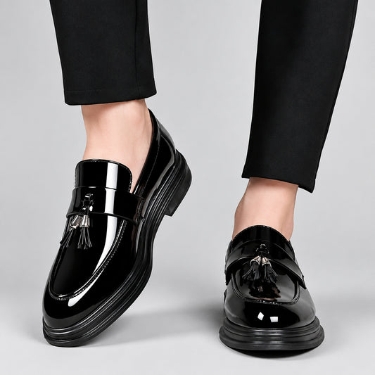 Mocasines negros con borlas