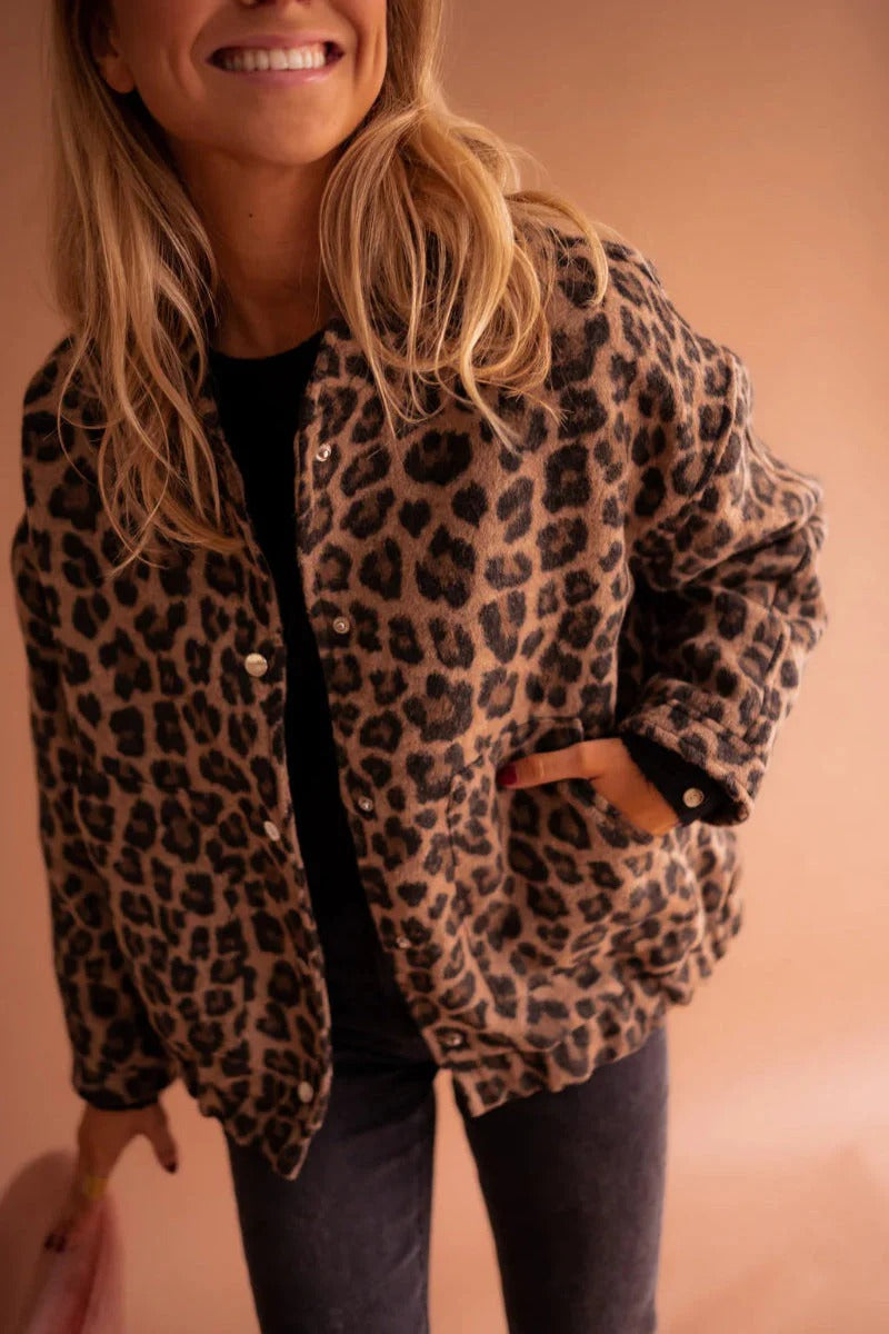 PLUXSTYLE::numise::womens-leopard-print-parka::lifestyle-keep-1