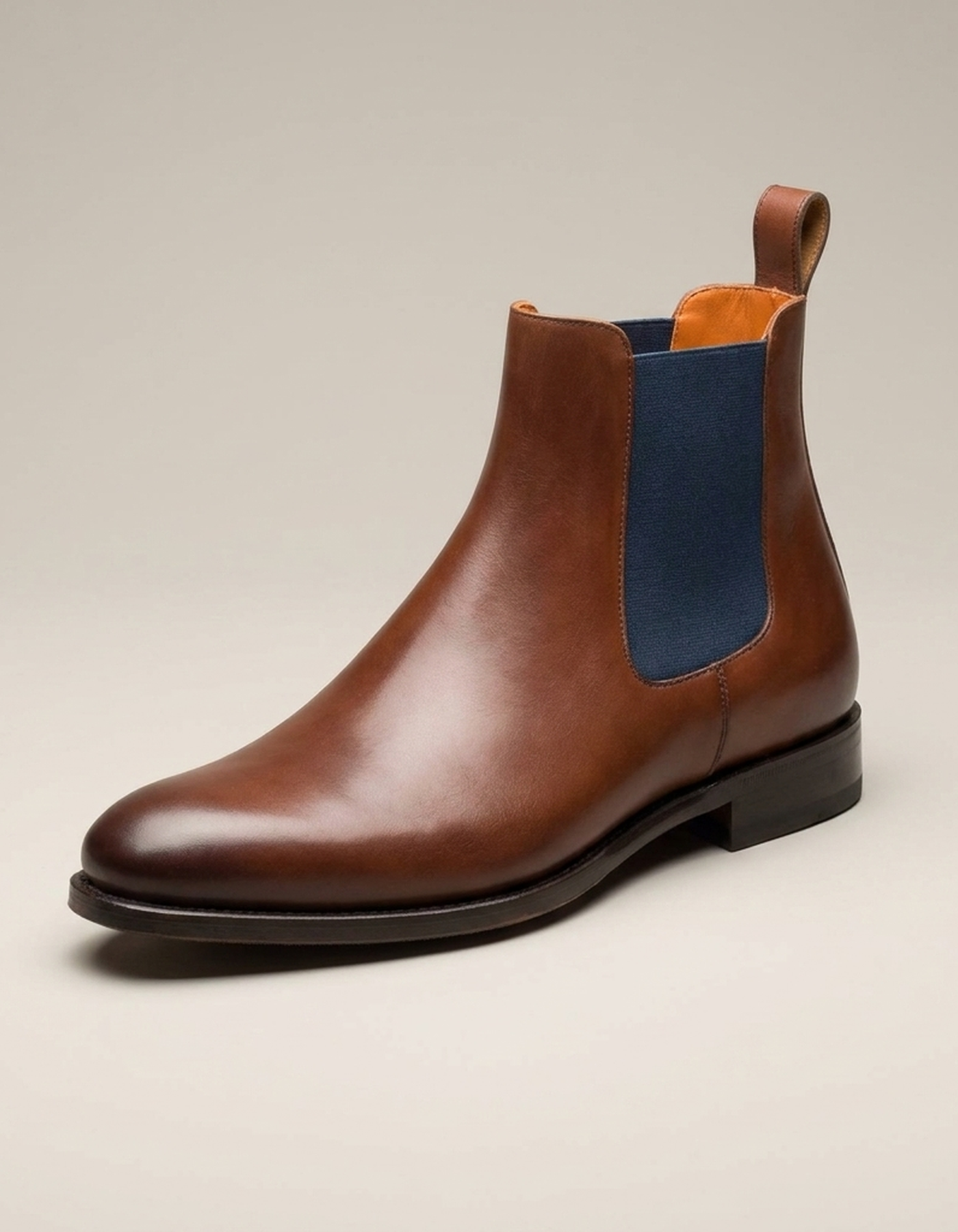 PLUXSTYLE::numise::aurelian-brown-chelsea-boots::closeup-hero
