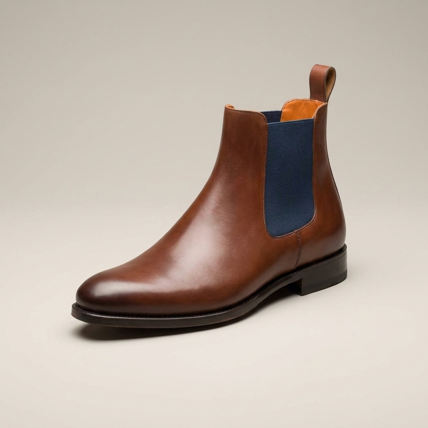 PLUXSTYLE::numise::aurelian-brown-chelsea-boots::closeup-hero