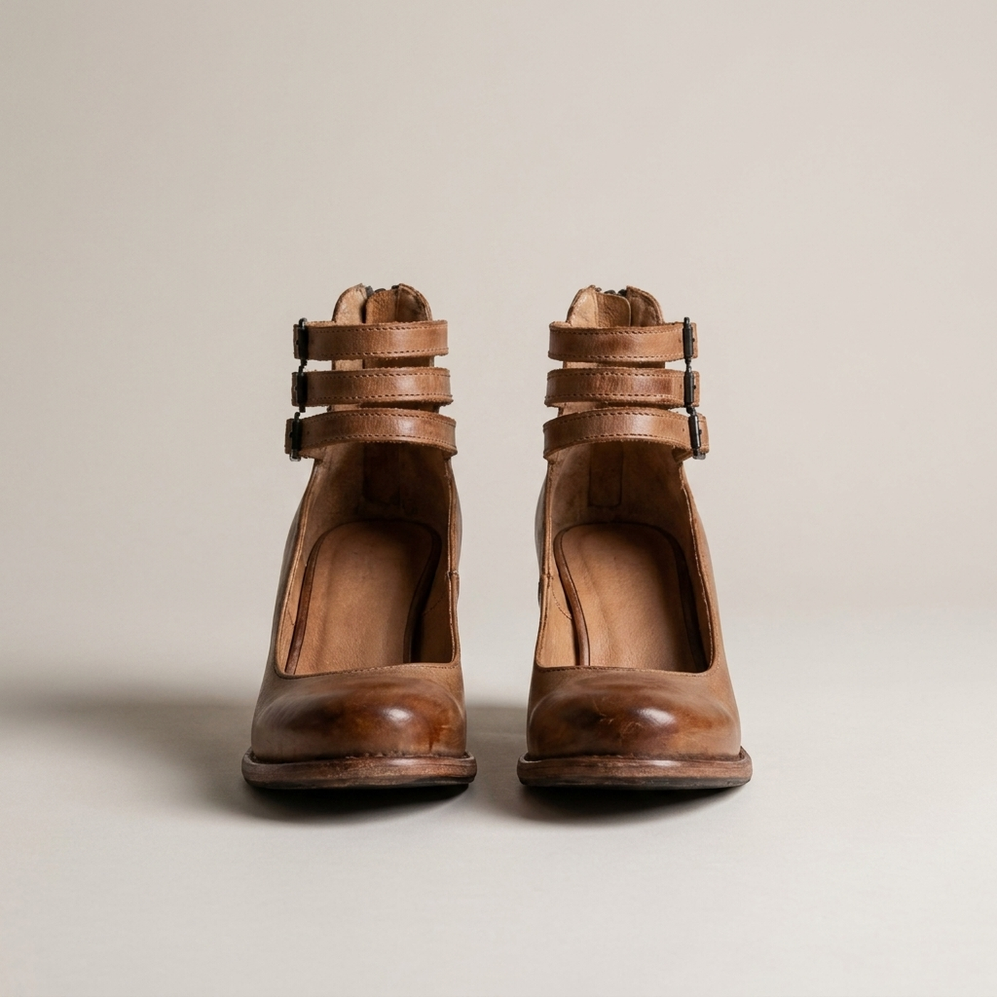 PLUXSTYLE::numise::graceful-comfort-ankle-boots::pack-brown
