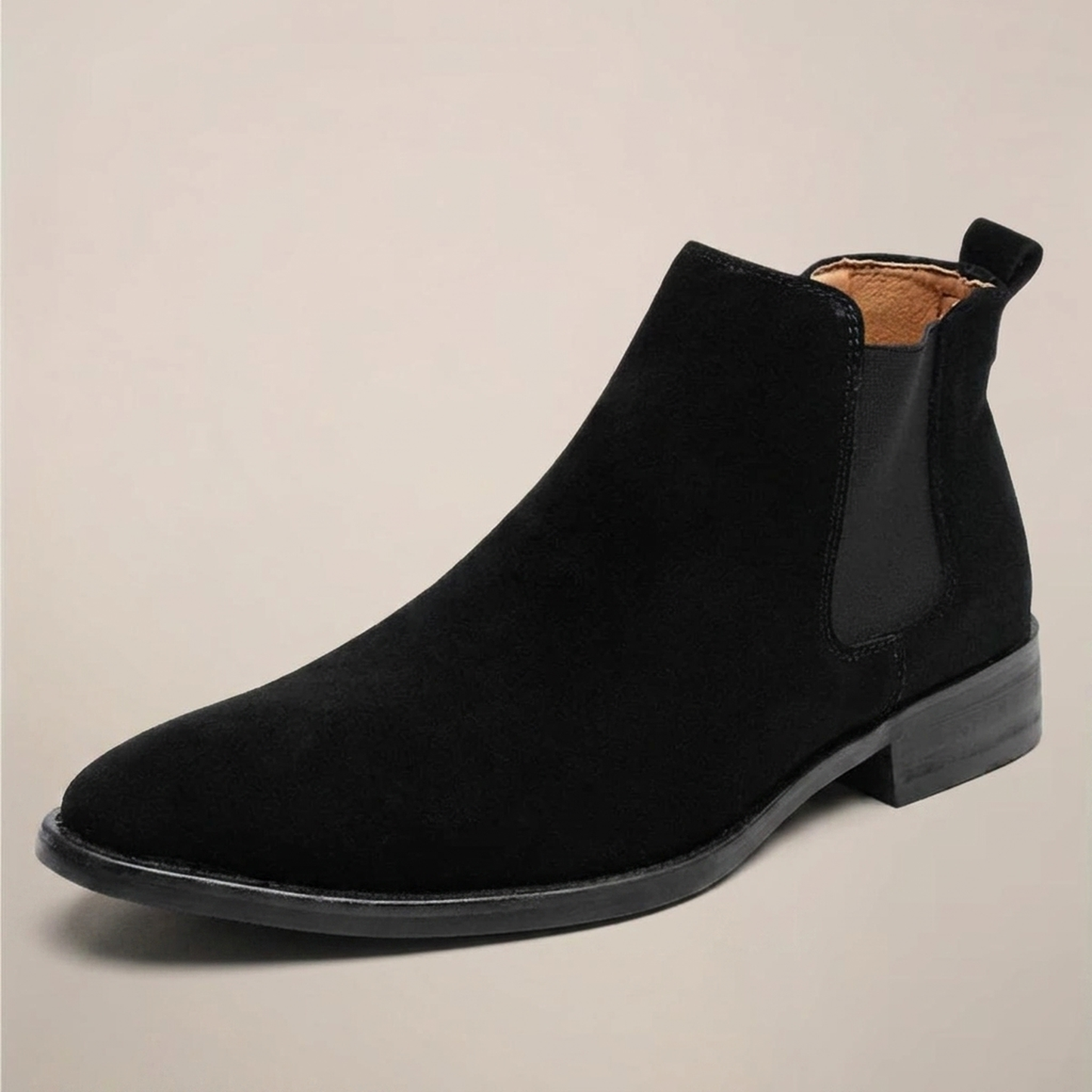 PLUXSTYLE::numise::mens-everyday-chelsea-boots::closeup-hero