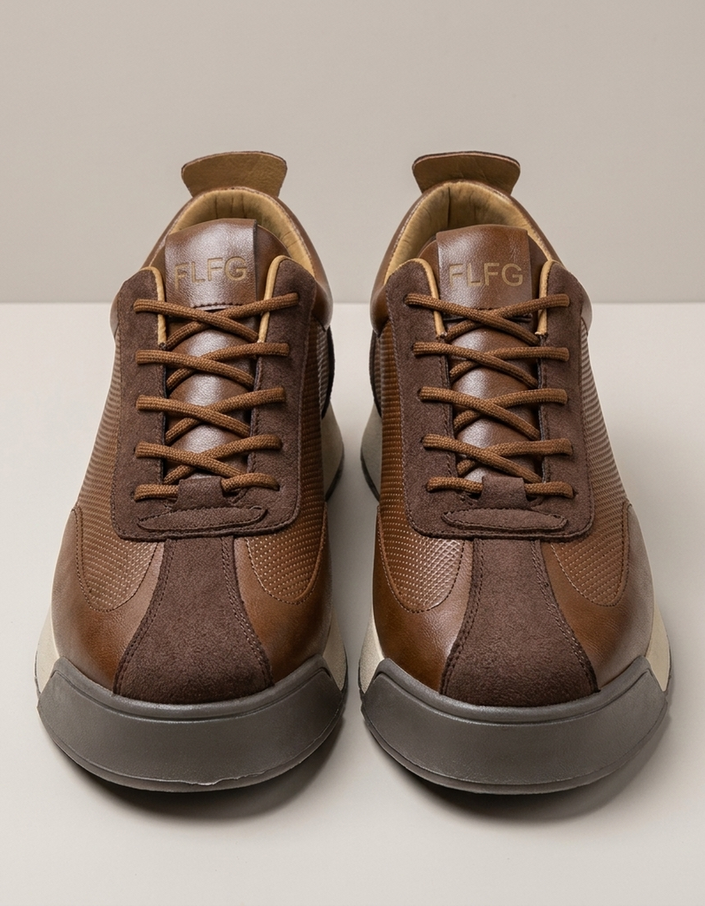 PLUXSTYLE::numise::savoni-everyday-sneakers::pack-brown