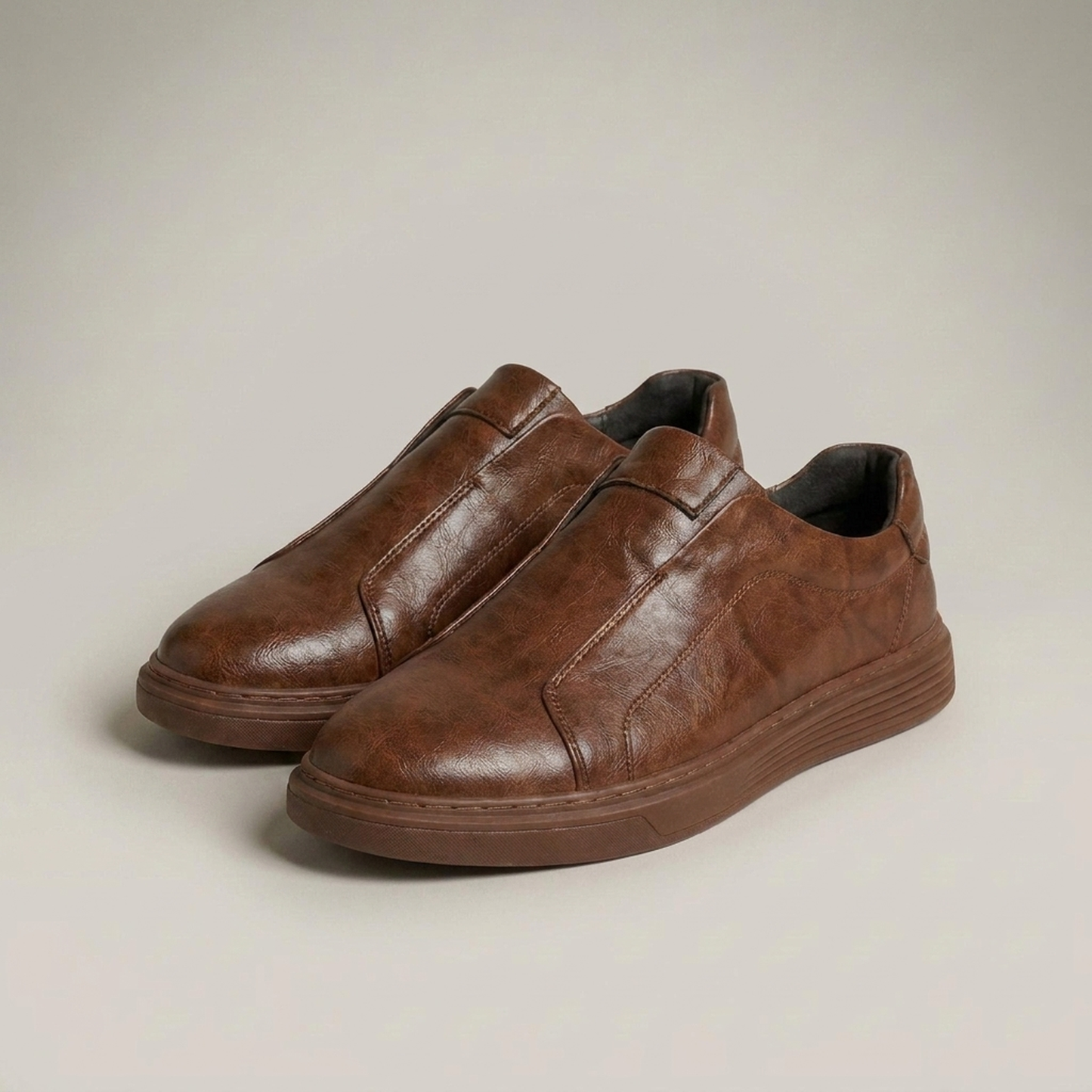 PLUXSTYLE::numise::mens-ridged-sole-slip-on-sneakers::closeup-detail