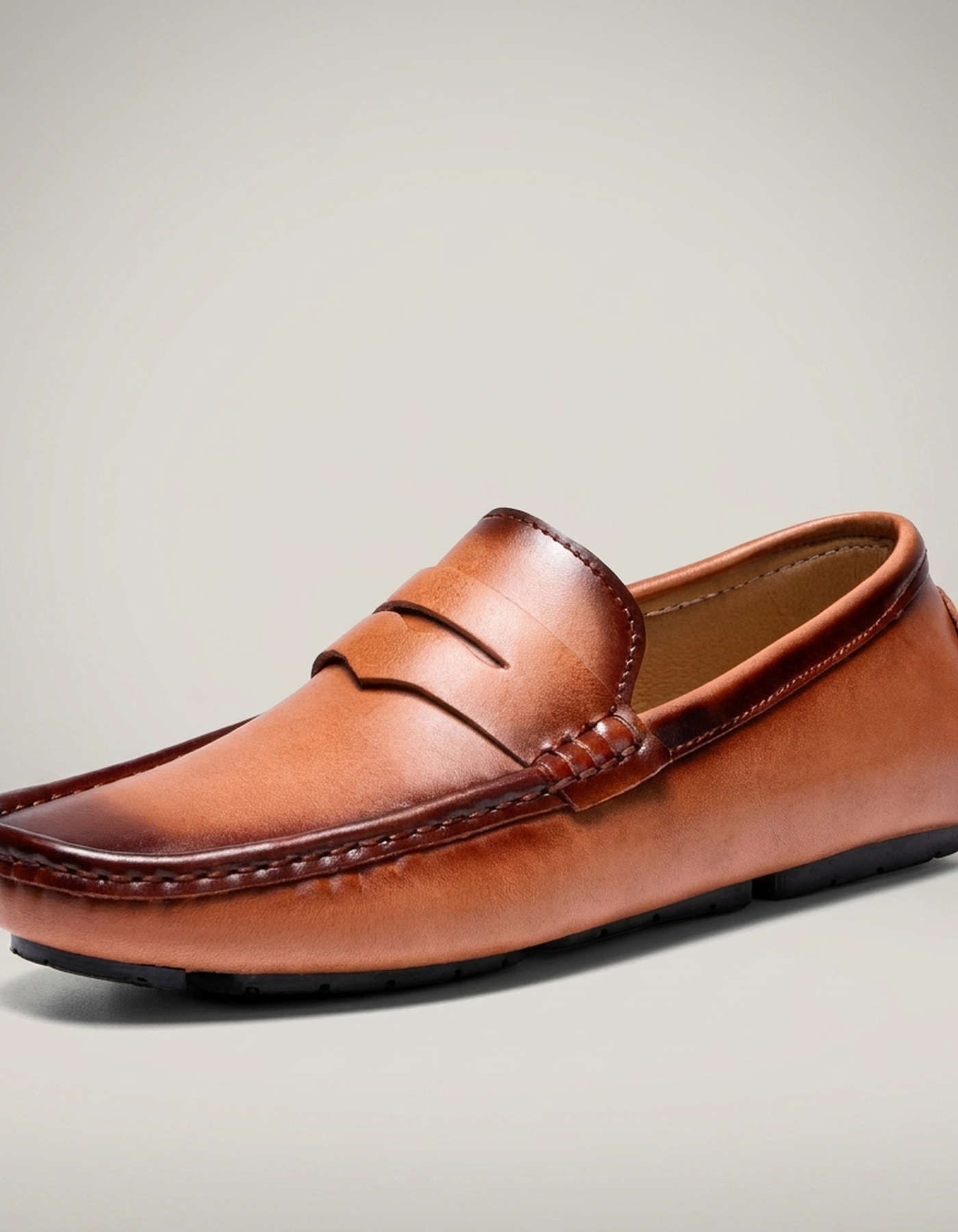 PLUXSTYLE::numise::mens-round-toe-penny-loafers::closeup-hero