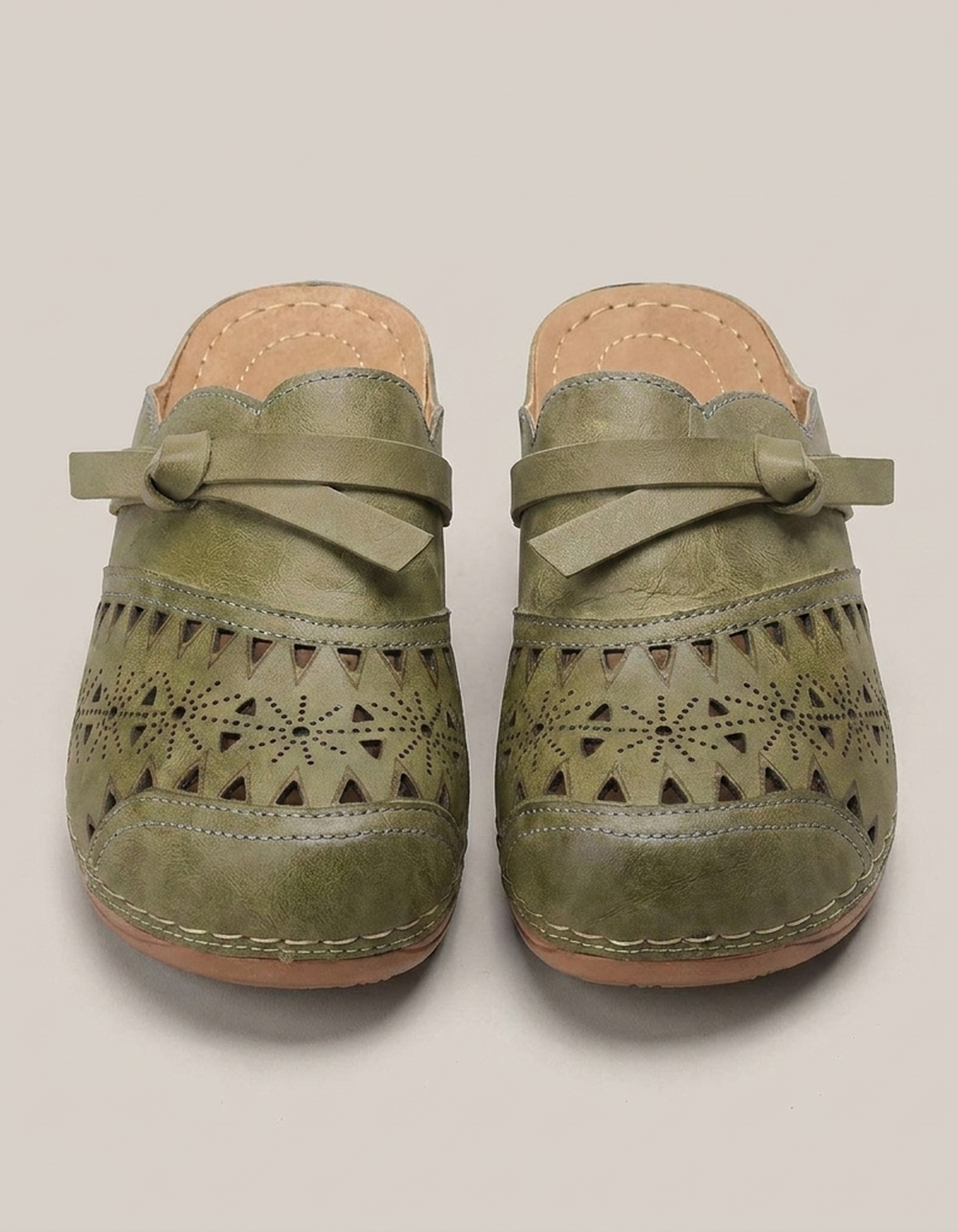 PLUXSTYLE::numise::womens-adjustable-everyday-clogs::pack-army-green