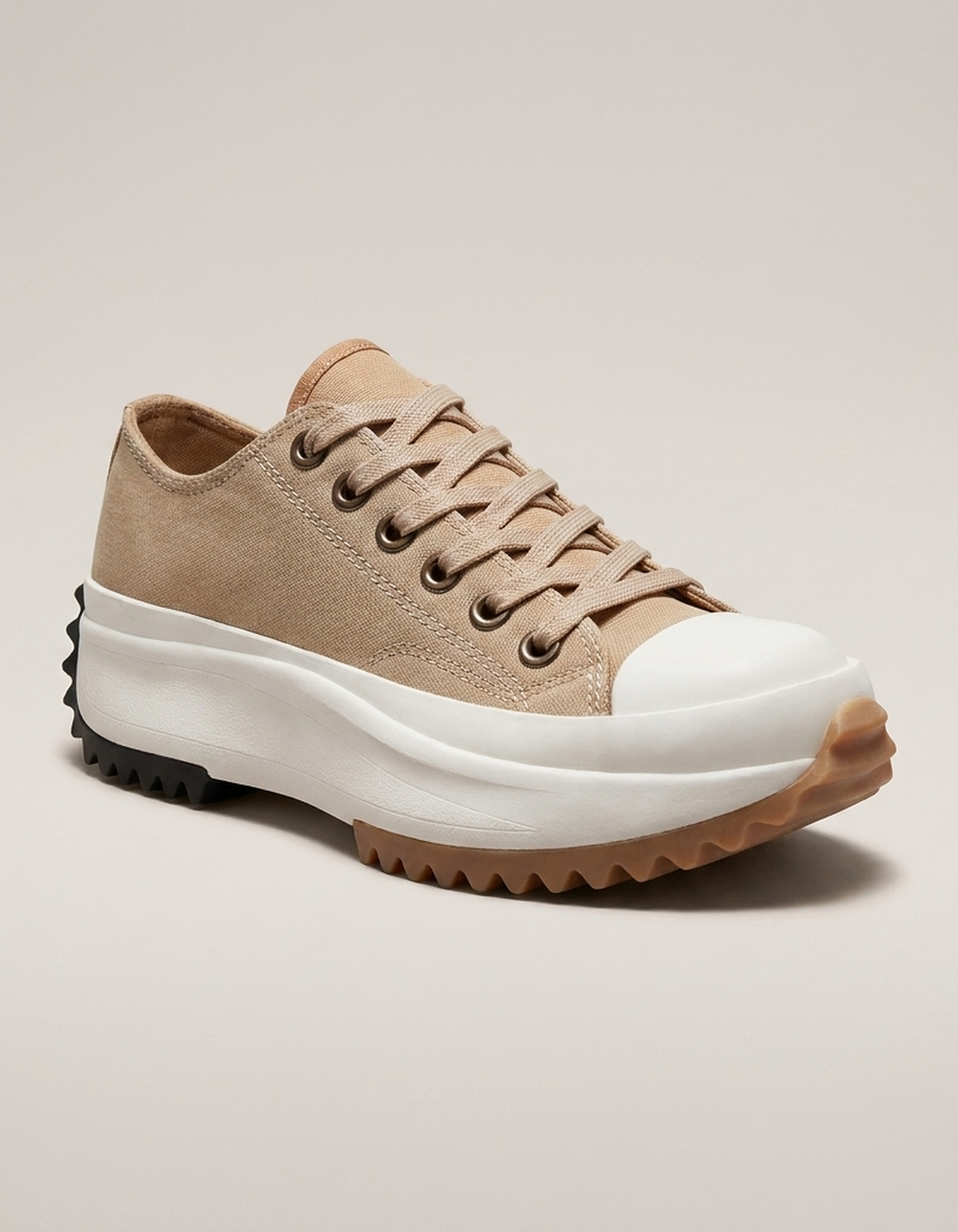PLUXSTYLE::numise::daisy-lace-up-platform-sneakers::closeup-hero
