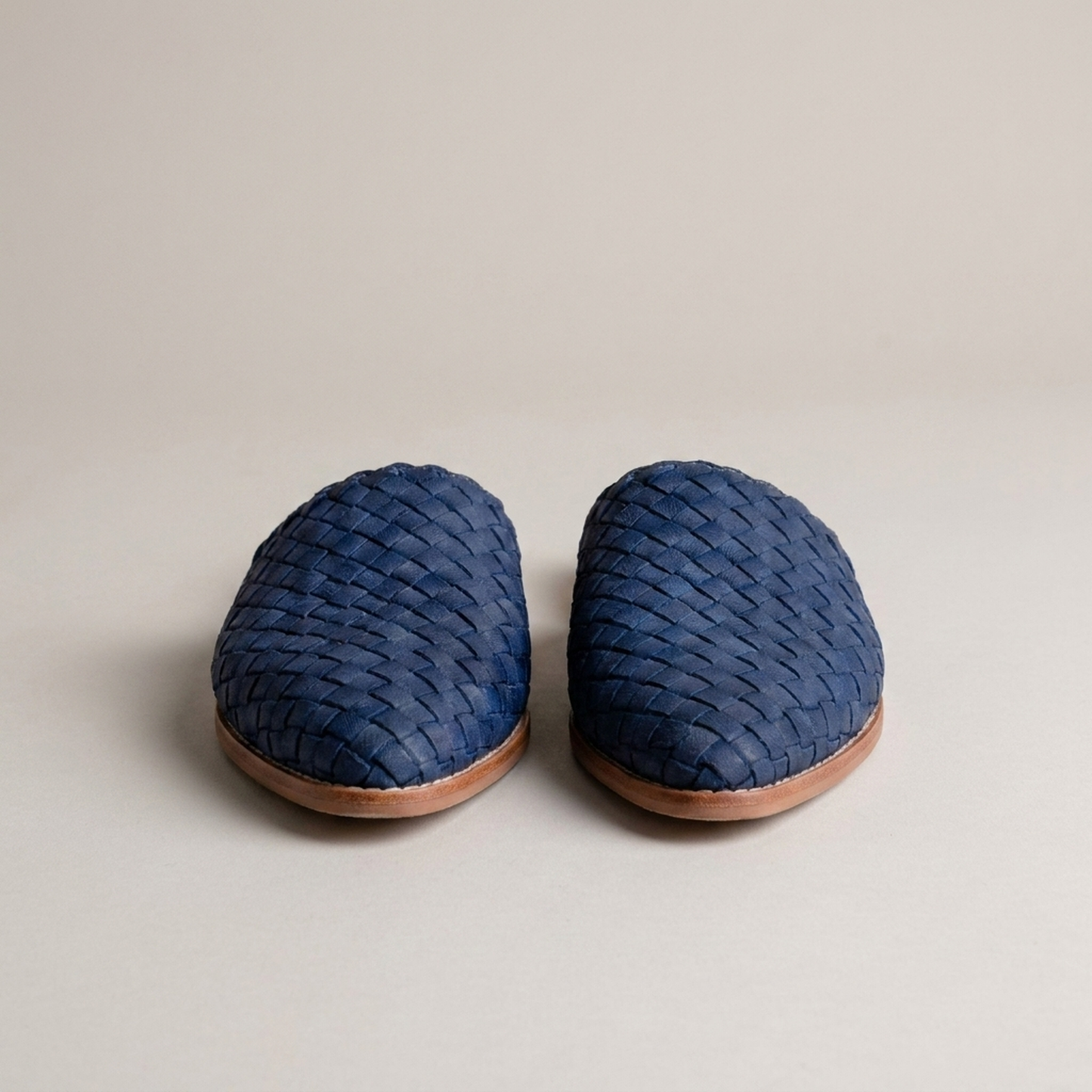 PLUXSTYLE::numise::womens-pointed-toe-woven-mules::pack-blue