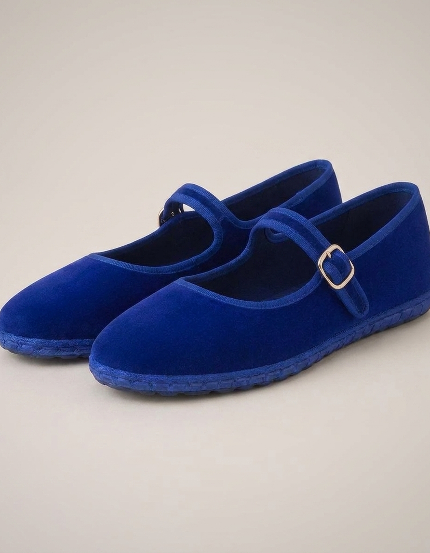 PLUXSTYLE::numise::mary-jane-ballet-flats::closeup-detail