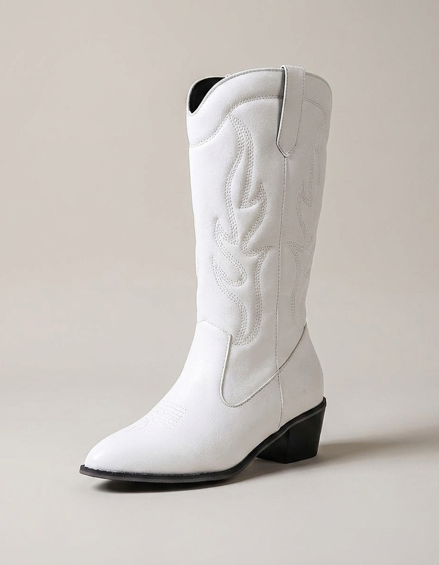 PLUXSTYLE::numise::womens-block-heel-cowboy-boots::closeup-hero