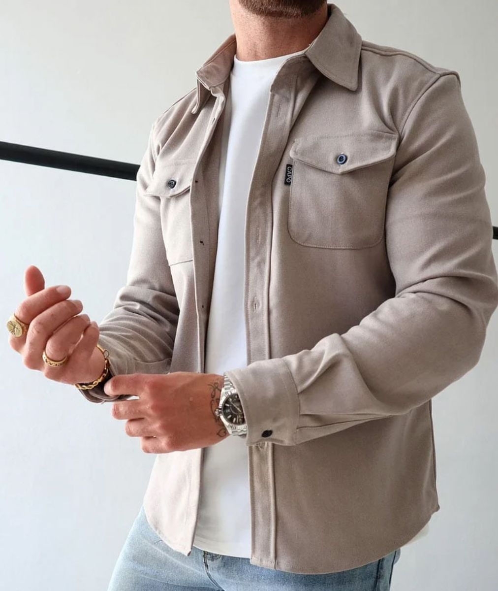 PLUXSTYLE::numise::mens-regular-fit-button-front-top::lifestyle-keep-1