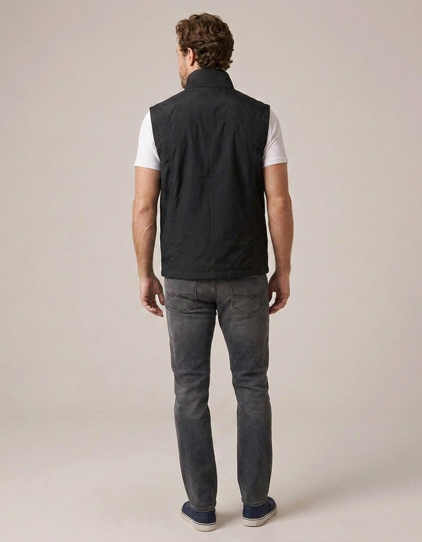 PLUXSTYLE::numise::mens-zip-vest-with-storage::back