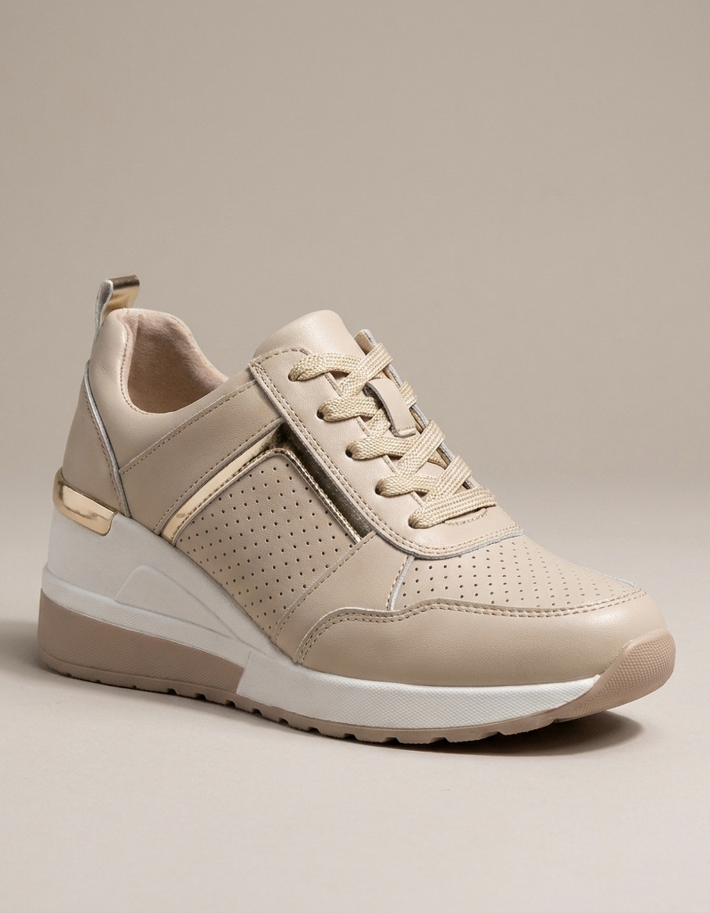 PLUXSTYLE::numise::manuela-structured-platform-sneakers::closeup-hero