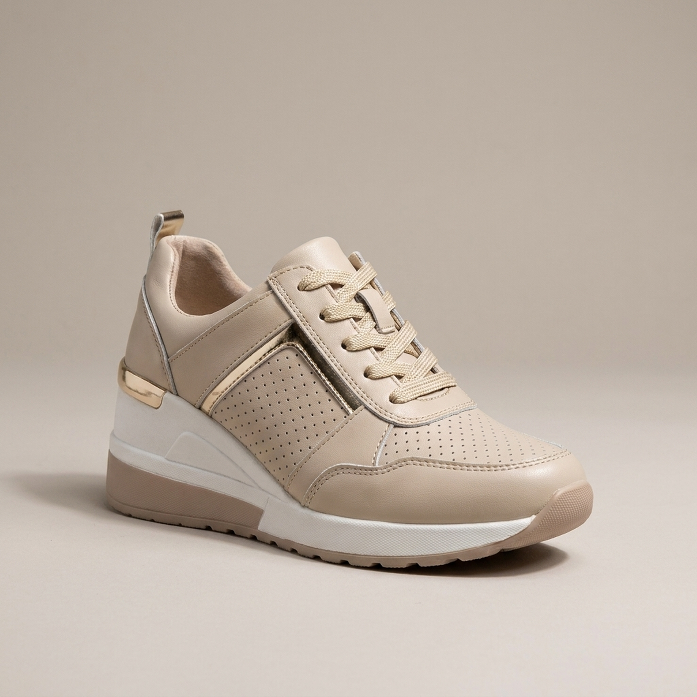 PLUXSTYLE::numise::manuela-structured-platform-sneakers::closeup-hero