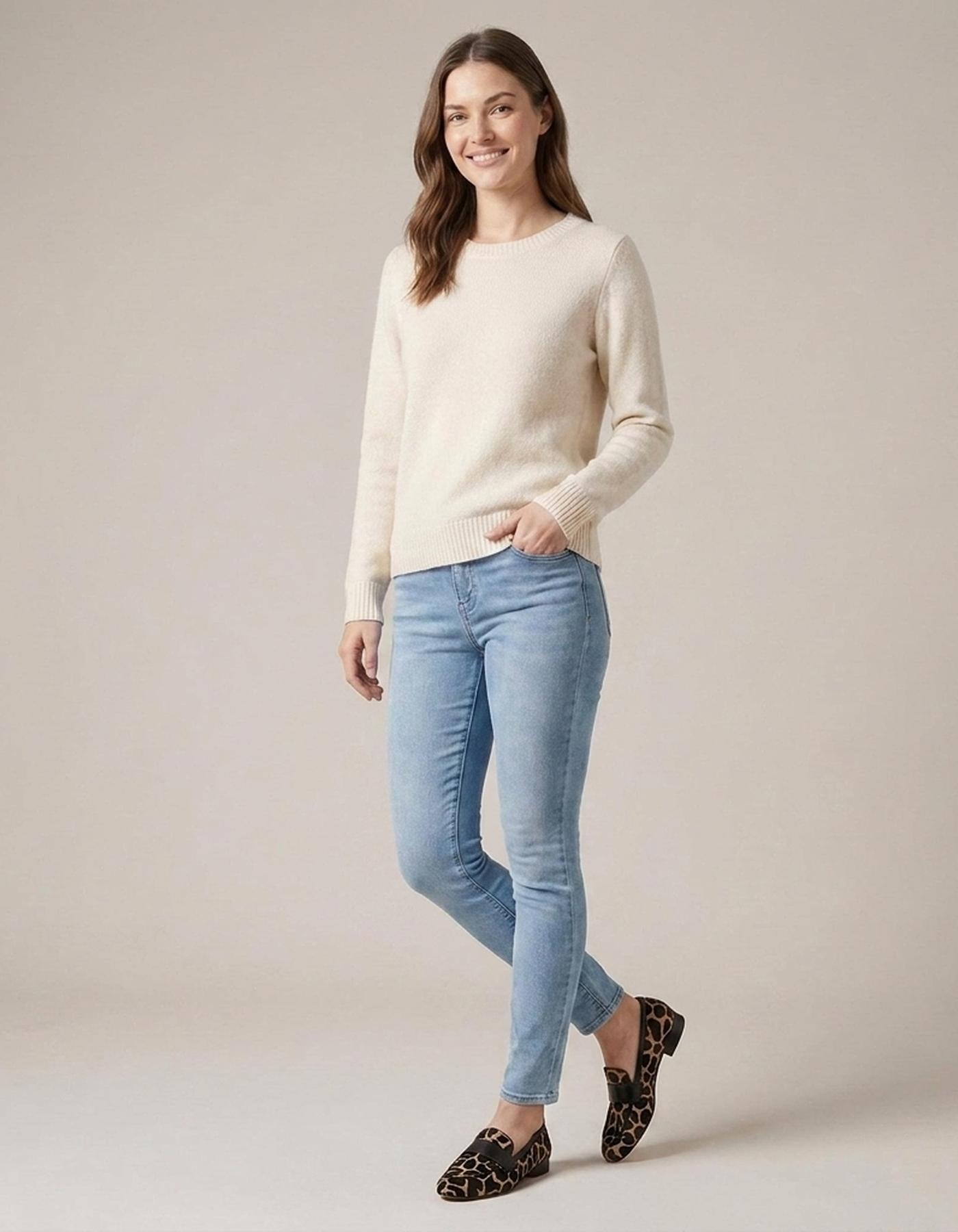 PLUXSTYLE::numise::cushioned-animal-print-loafers::zoom-out