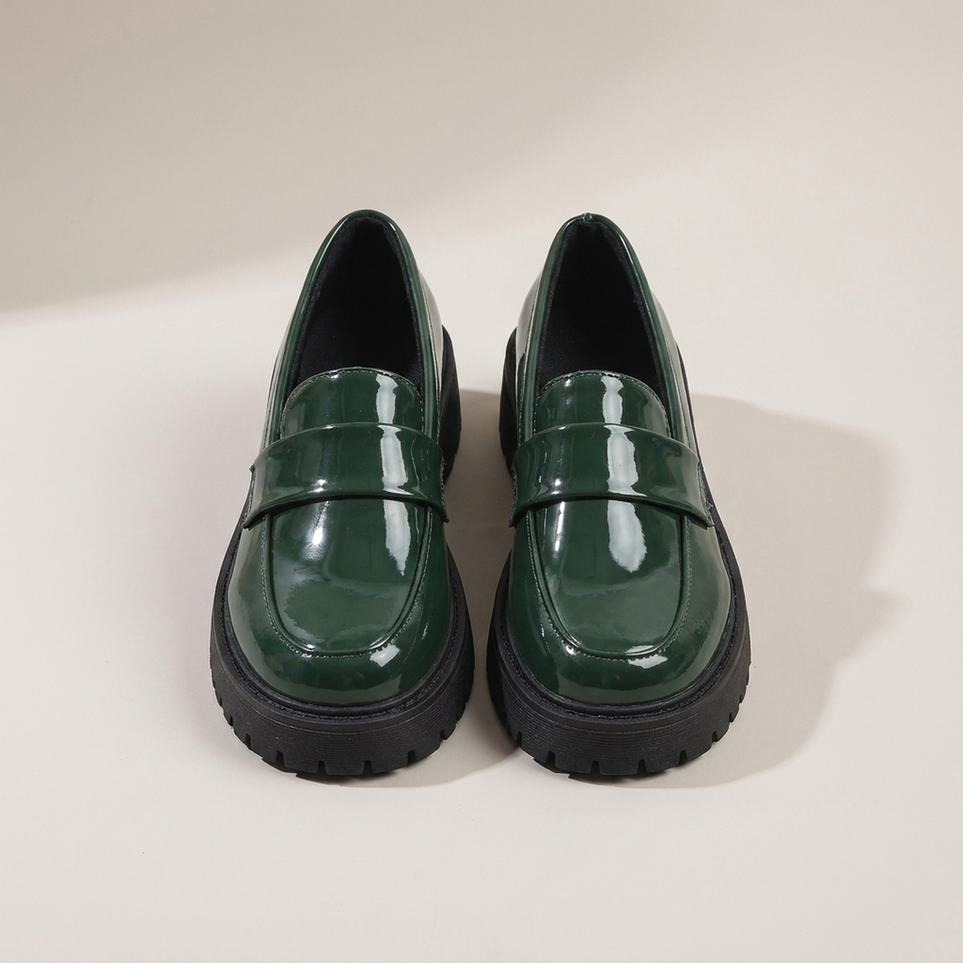 PLUXSTYLE::numise::womens-cushioned-platform-loafers::pack-green