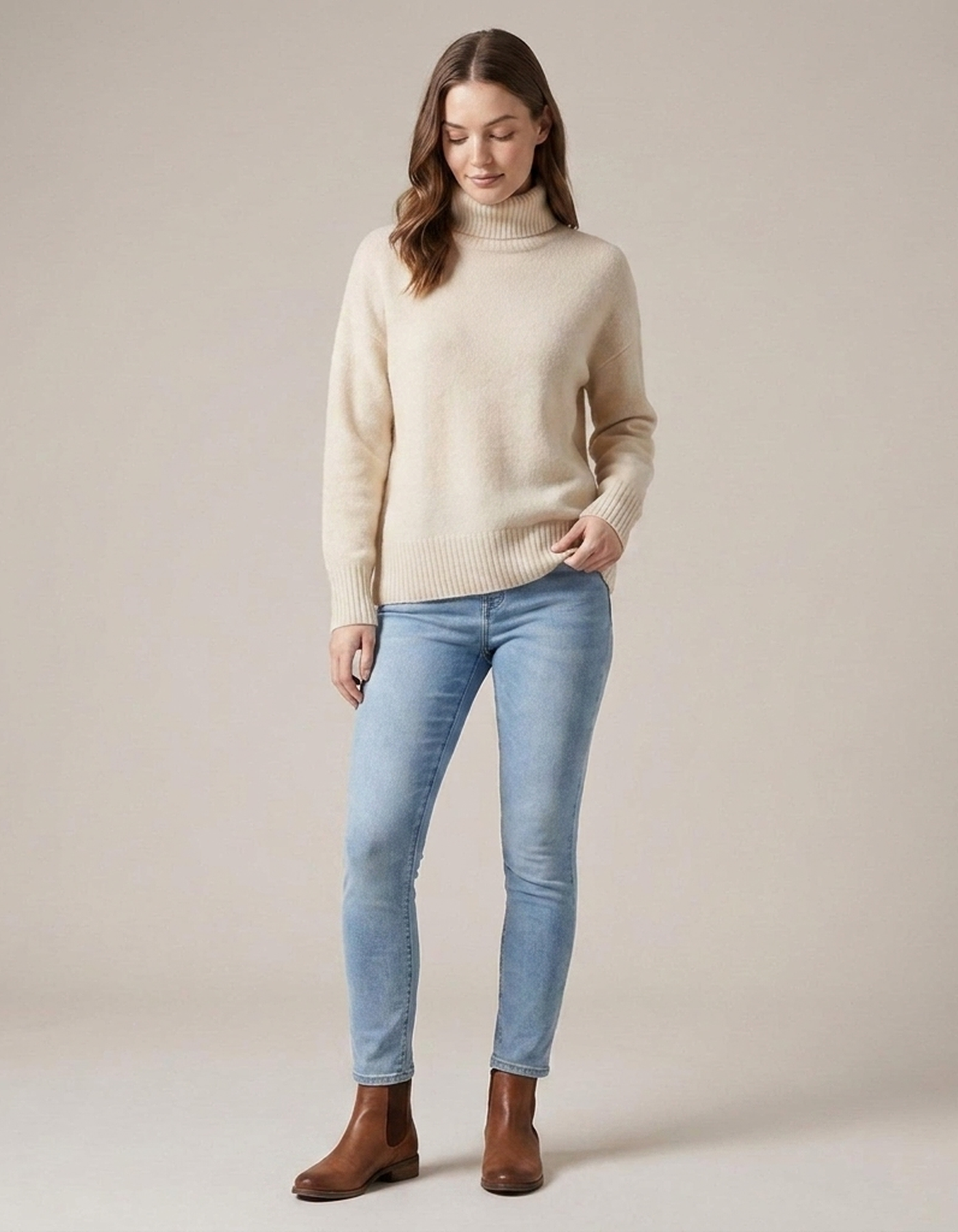 PLUXSTYLE::numise::averelle-oversized-turtleneck-sweater::front