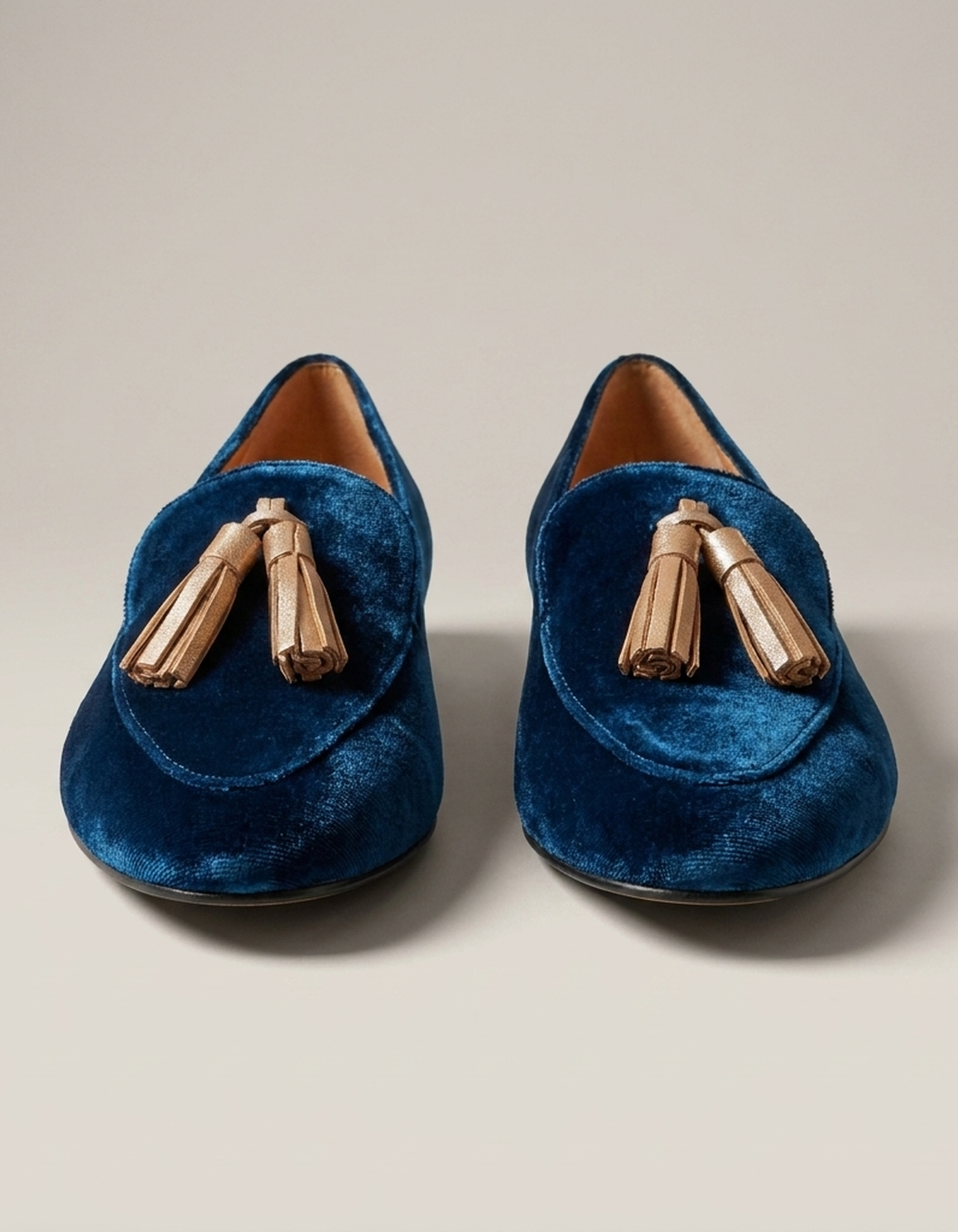 PLUXSTYLE::numise::alessyra-tassel-loafers::pack-blue