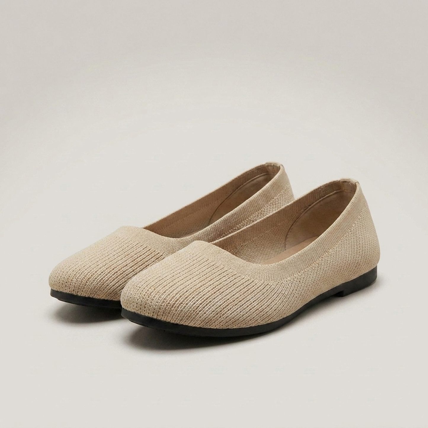 PLUXSTYLE::numise::comfort-fit-ballet-flat-footwear::closeup-detail