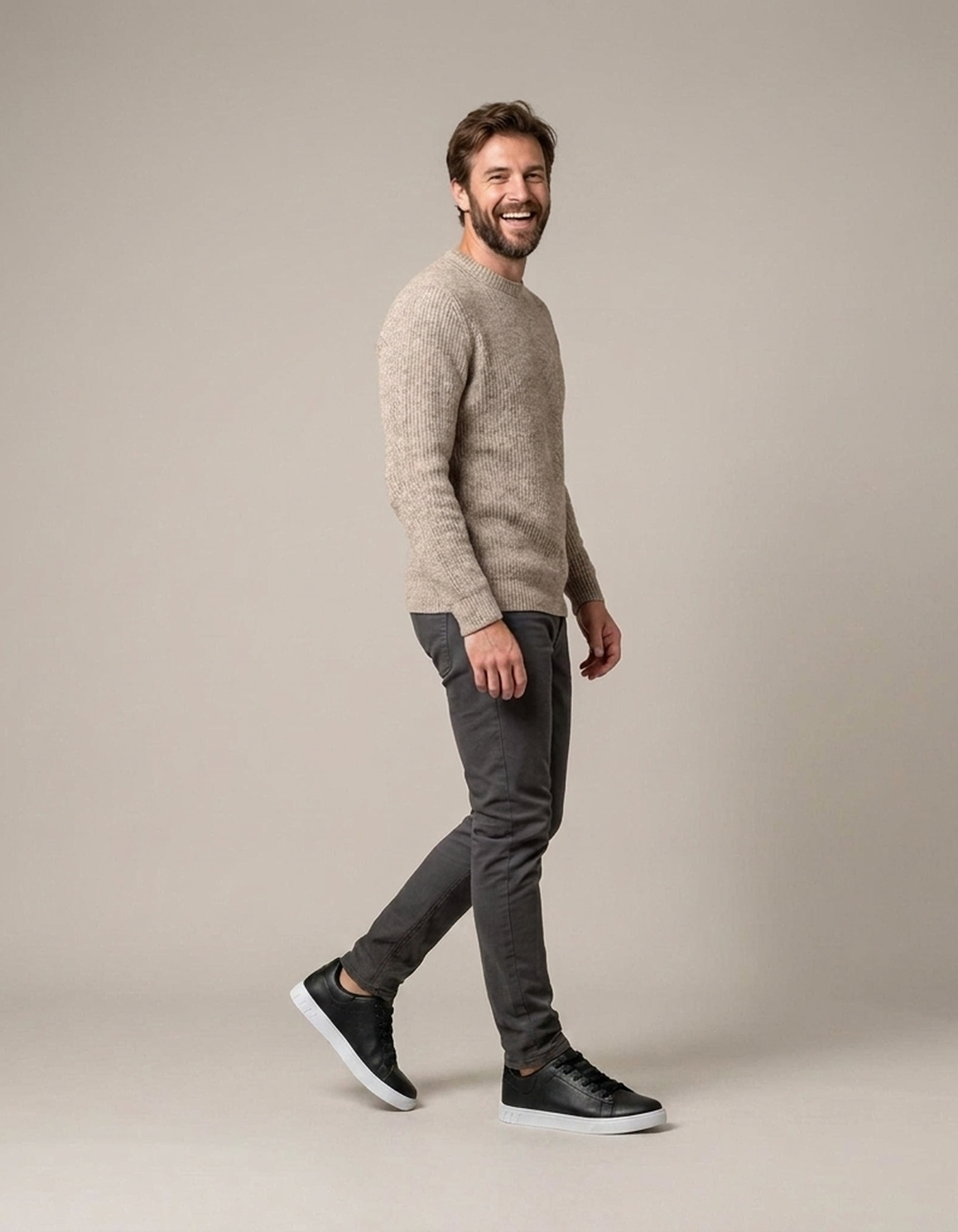 PLUXSTYLE::numise::mens-refined-everyday-sneakers::zoom-out