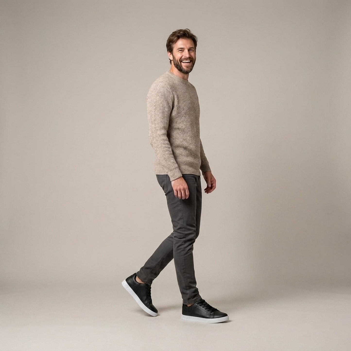 PLUXSTYLE::numise::mens-refined-everyday-sneakers::zoom-out