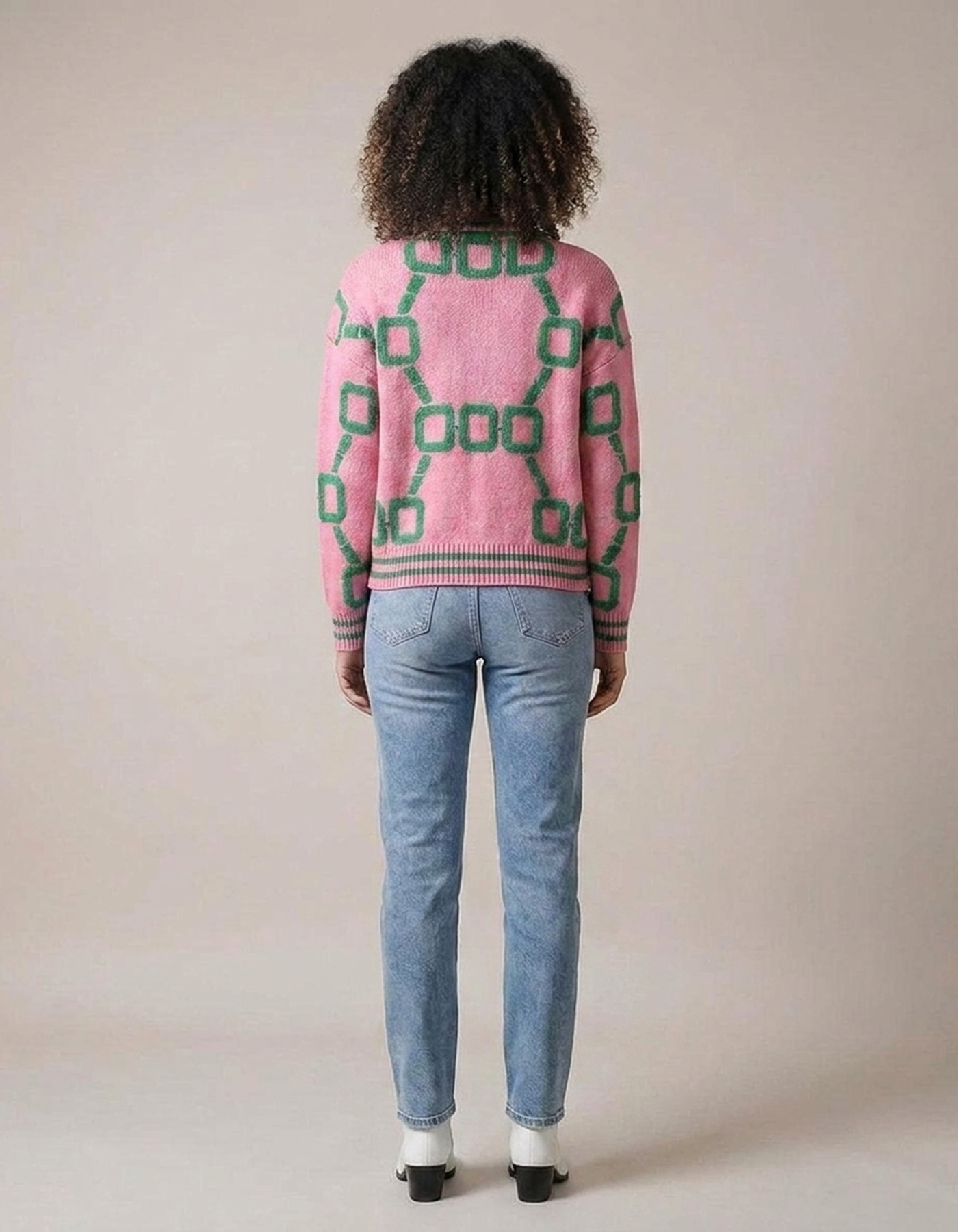 PLUXSTYLE::numise::geometric-v-neck-cardigan::back