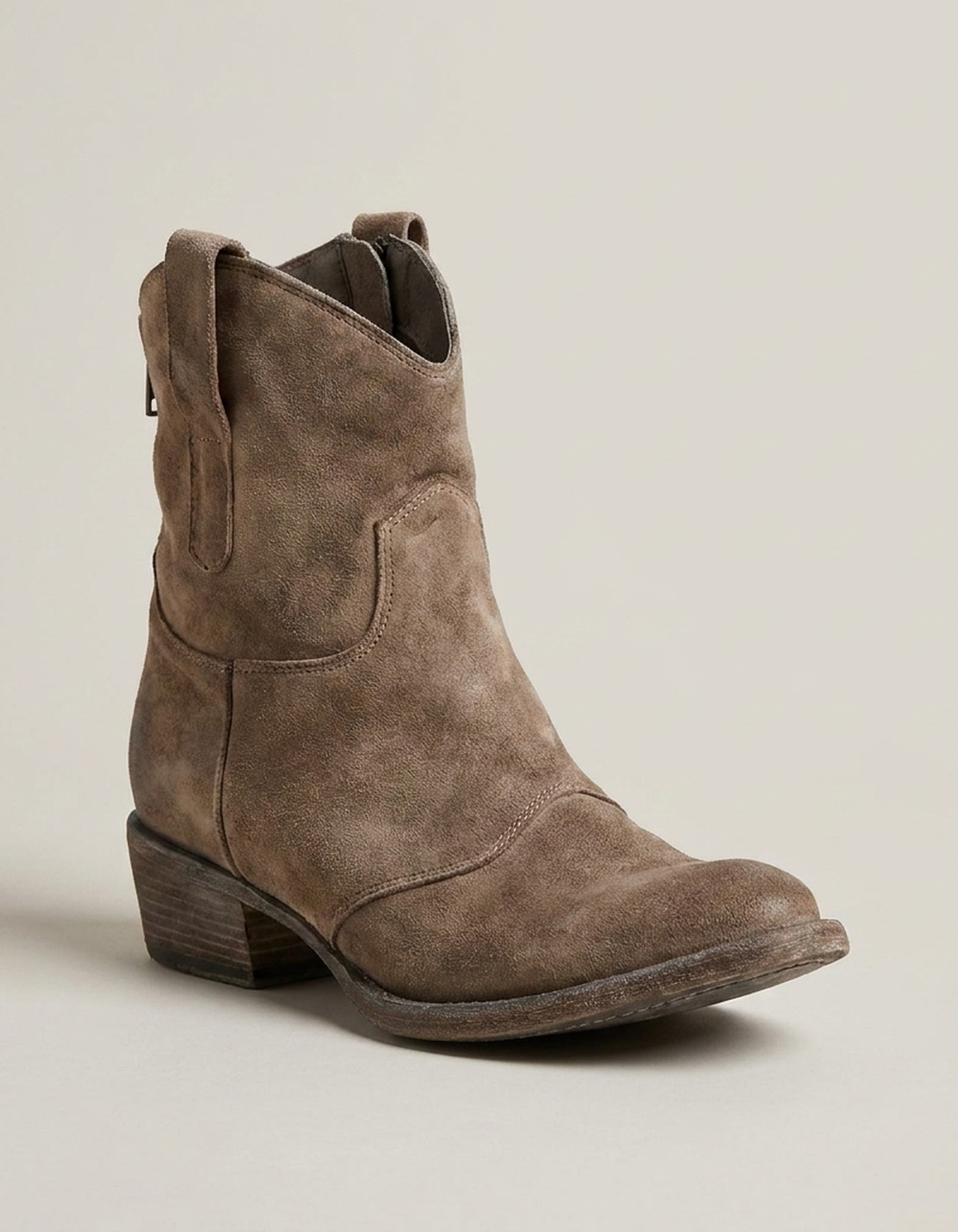 PLUXSTYLE::numise::charlotte-supportive-block-heel-boots::closeup-hero