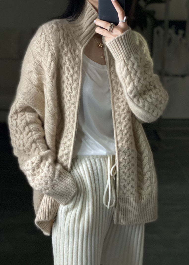PLUXSTYLE::numise::alice-zip-up-cardigan::lifestyle-keep-1