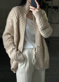 PLUXSTYLE::numise::alice-zip-up-cardigan::lifestyle-keep-1
