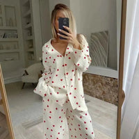 Pyjama-Set mit Herzprint und weitem Bein