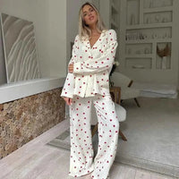Pyjama-Set mit Herzprint und weitem Bein