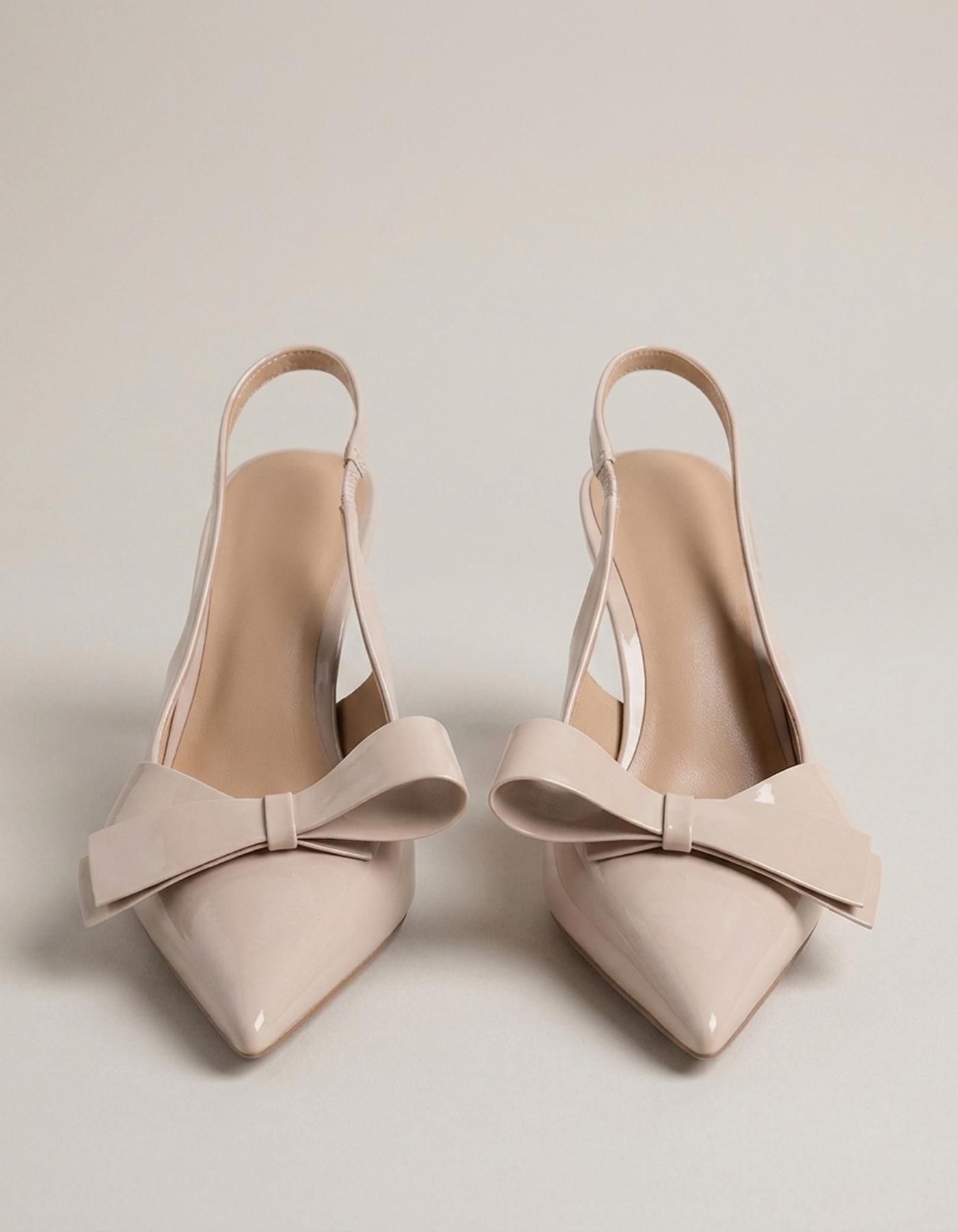 PLUXSTYLE::numise::pointed-toe-bow-slingback-table::pack-beige