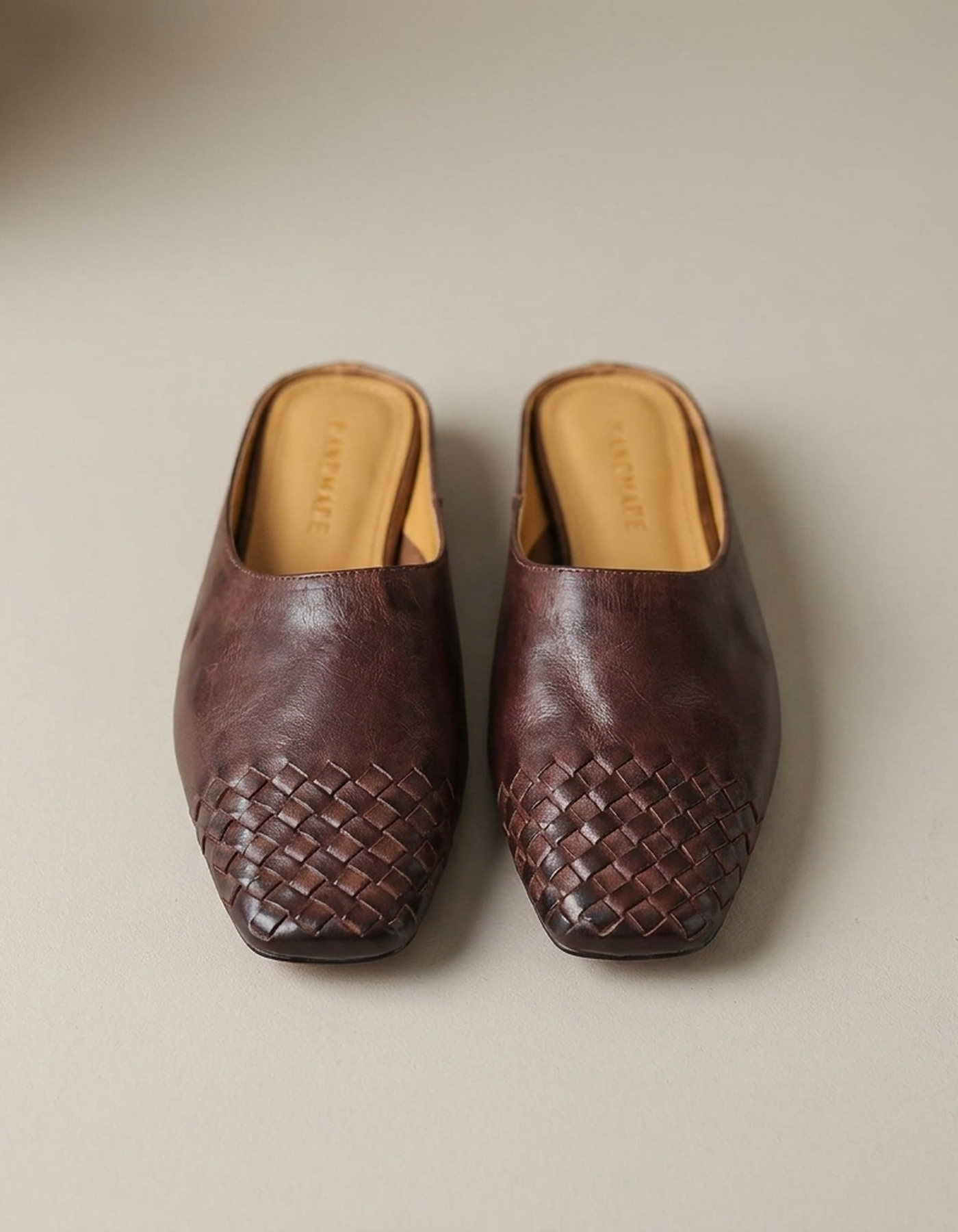 PLUXSTYLE::numise::woven-square-toe-mules::pack-brown