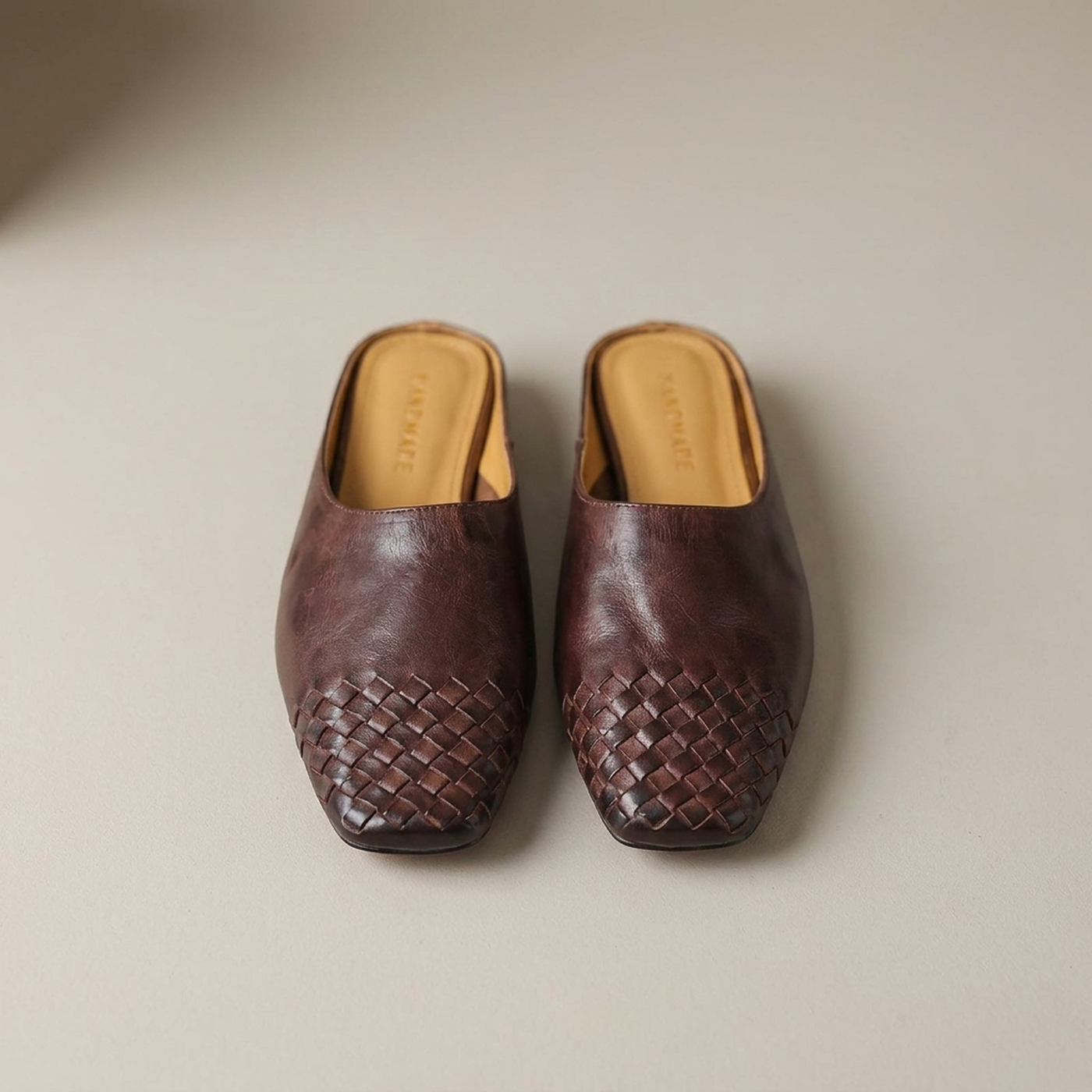 PLUXSTYLE::numise::woven-square-toe-mules::pack-brown