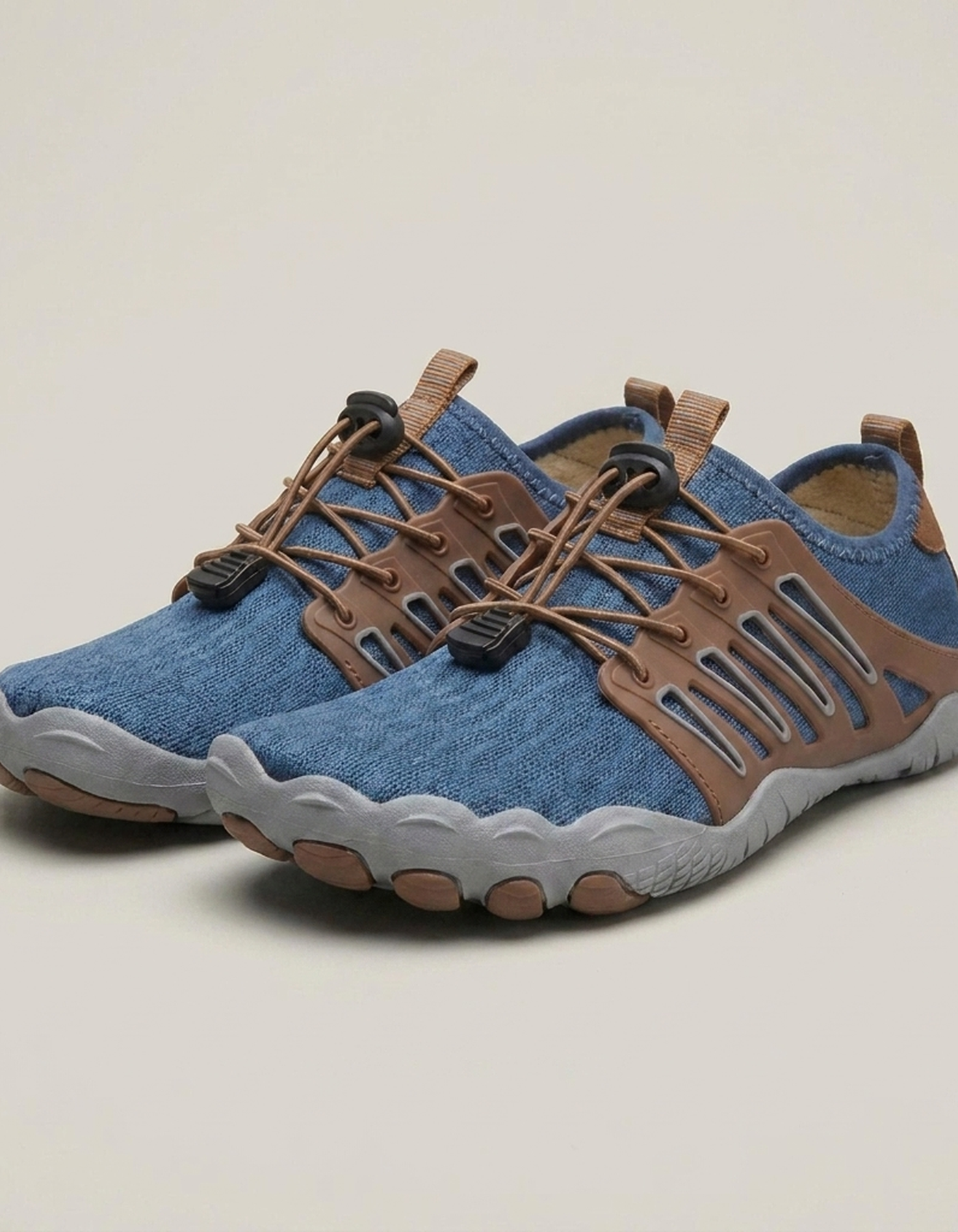 PLUXSTYLE::numise::mens-barefoot-walking-shoes::closeup-detail